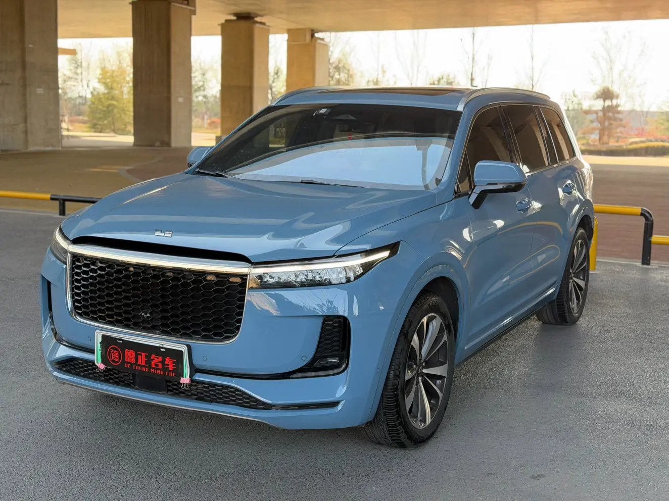 Li ONE (Ideal ONE)  из Китая