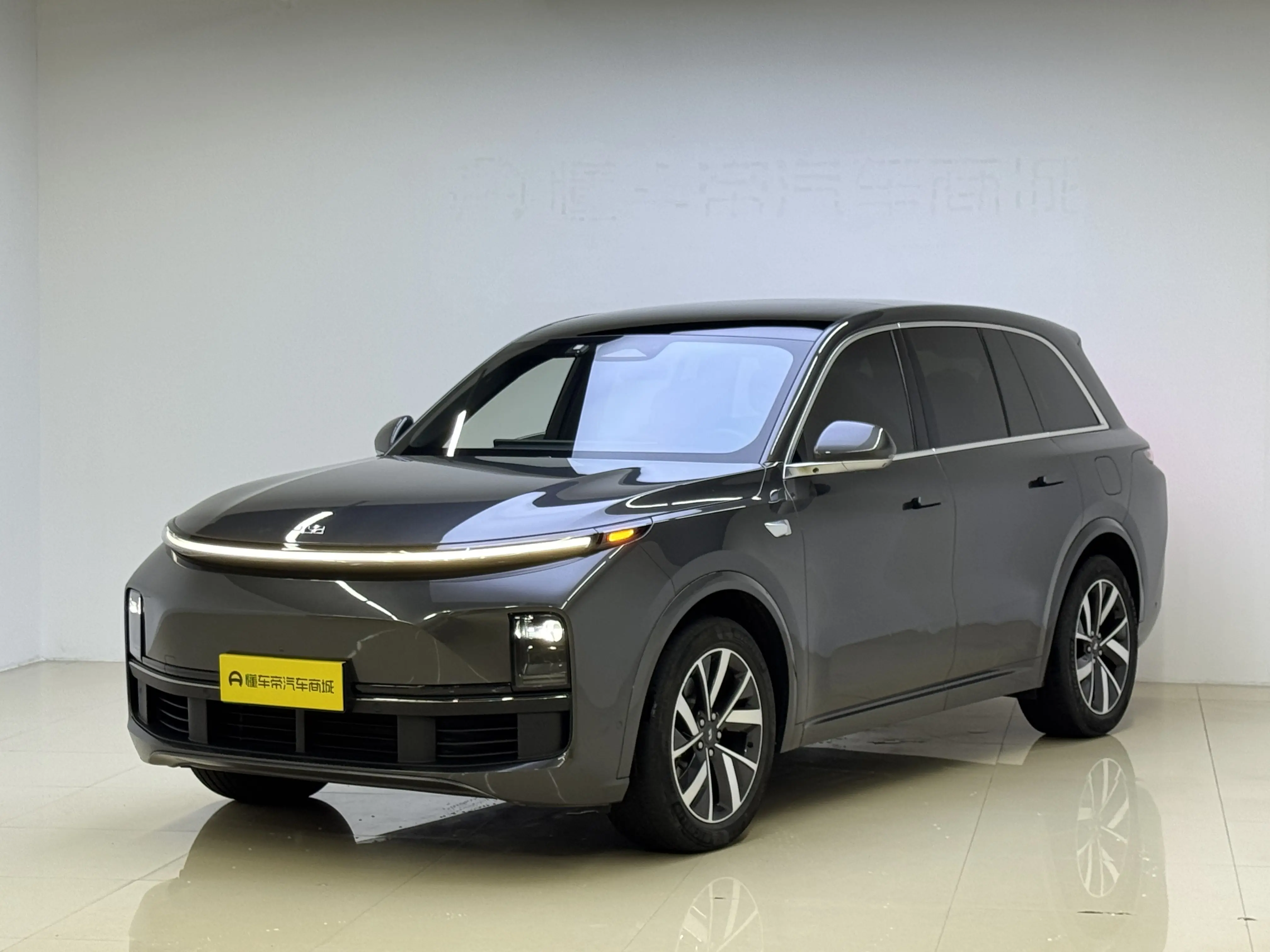 Li L8 (Ideal L8)  из Китая