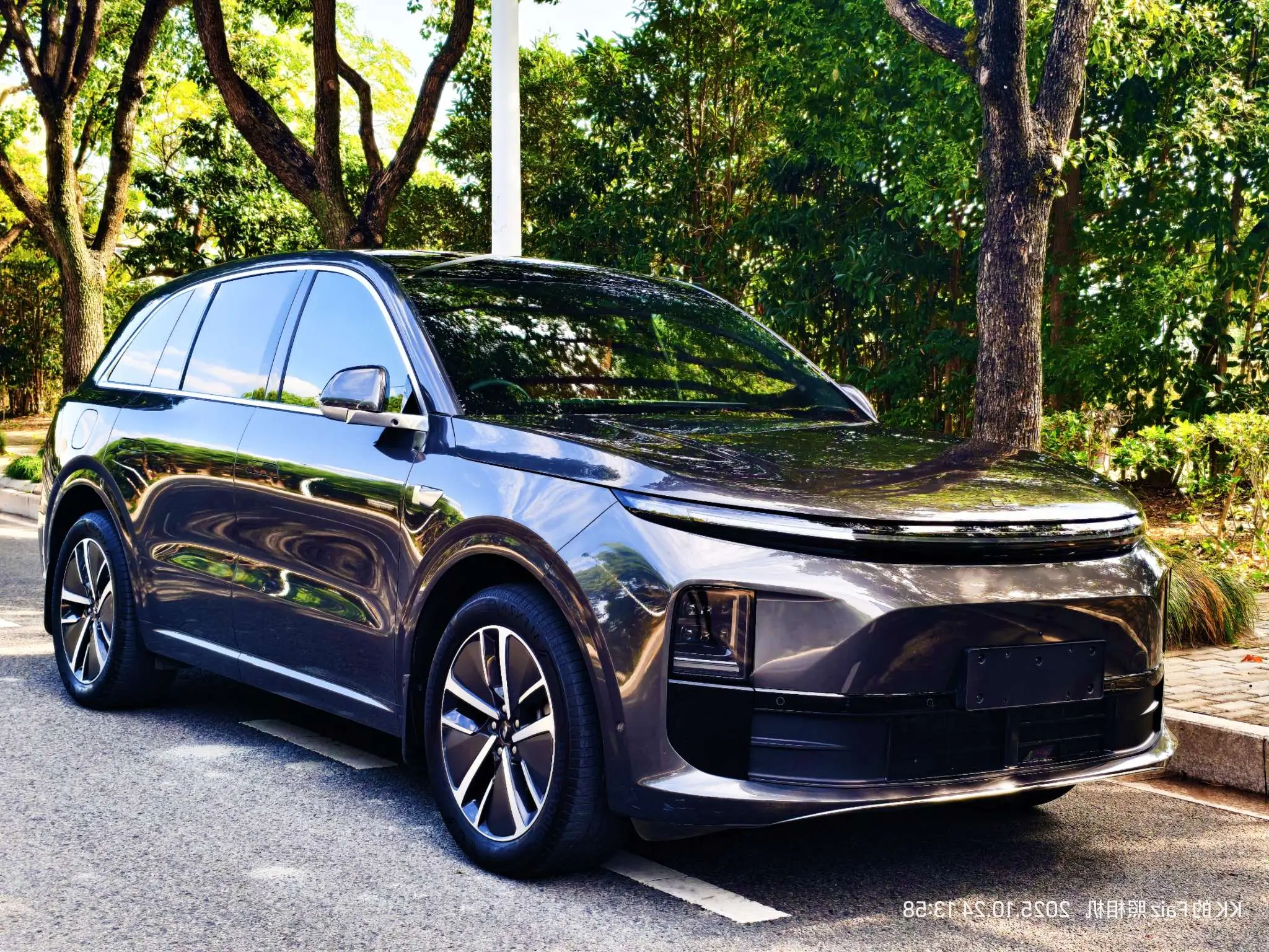 Li L6 (Ideal L6)  из Китая