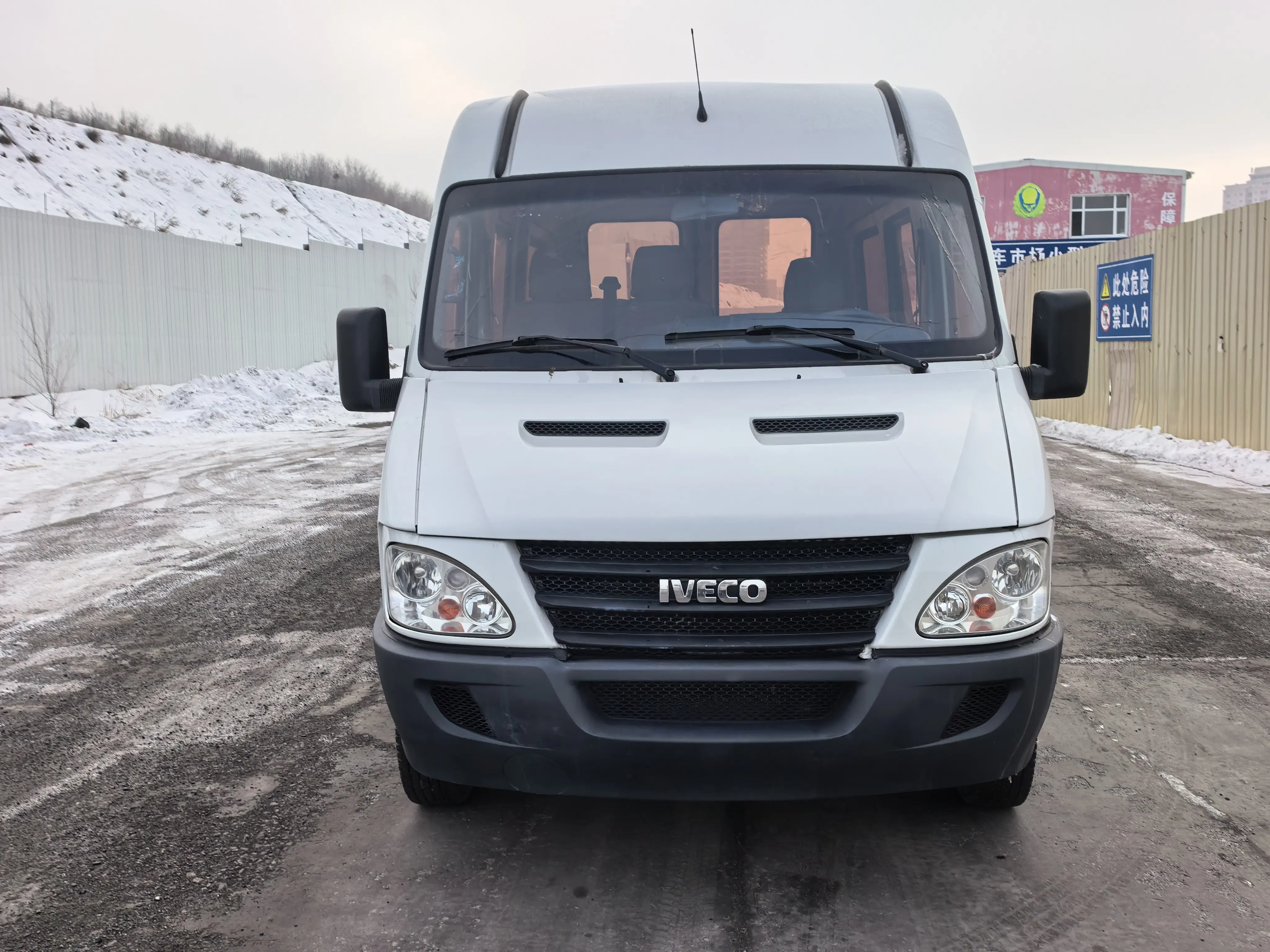 Iveco Bodhi  из Китая