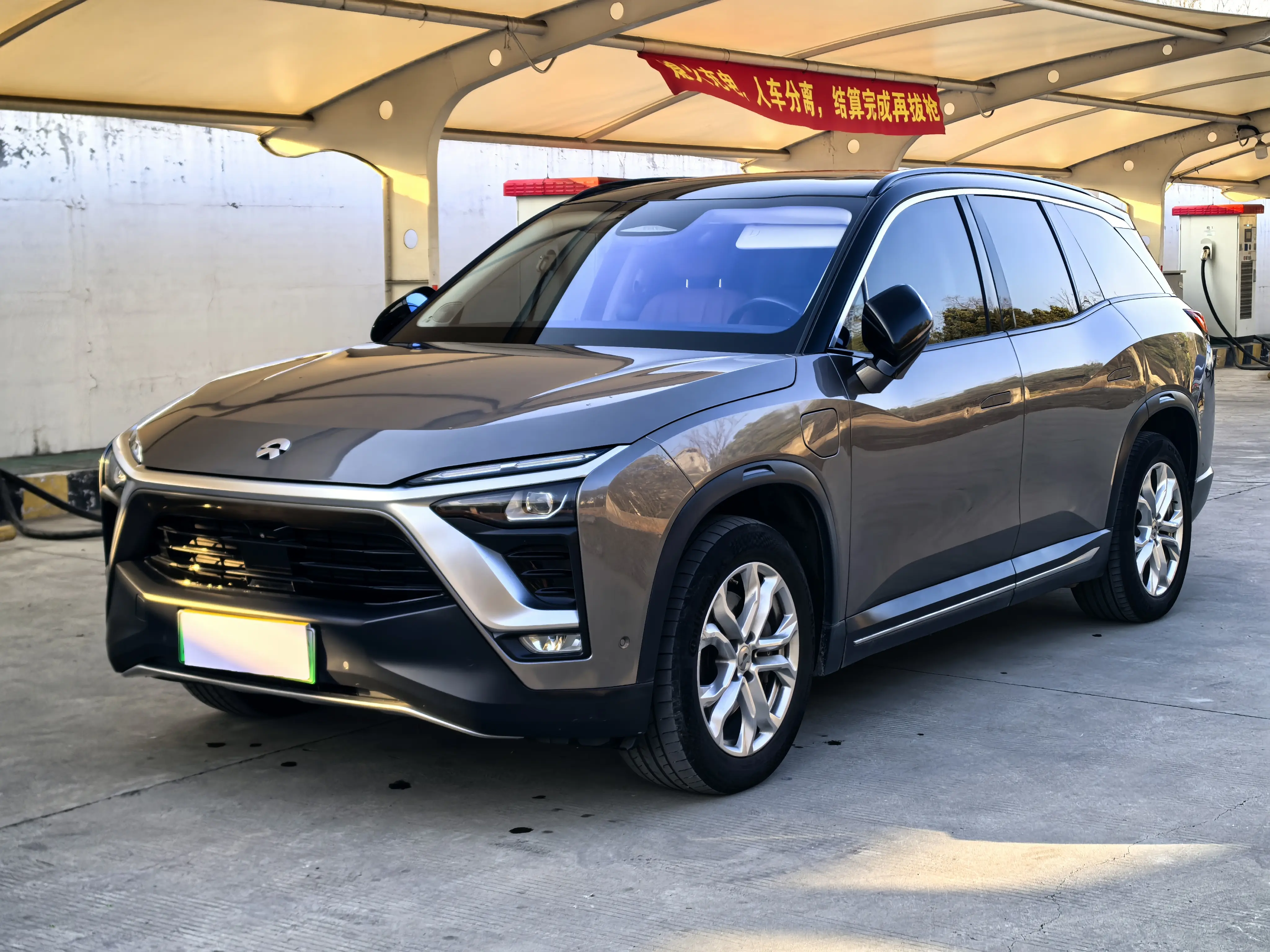 NIO ES8  из Китая