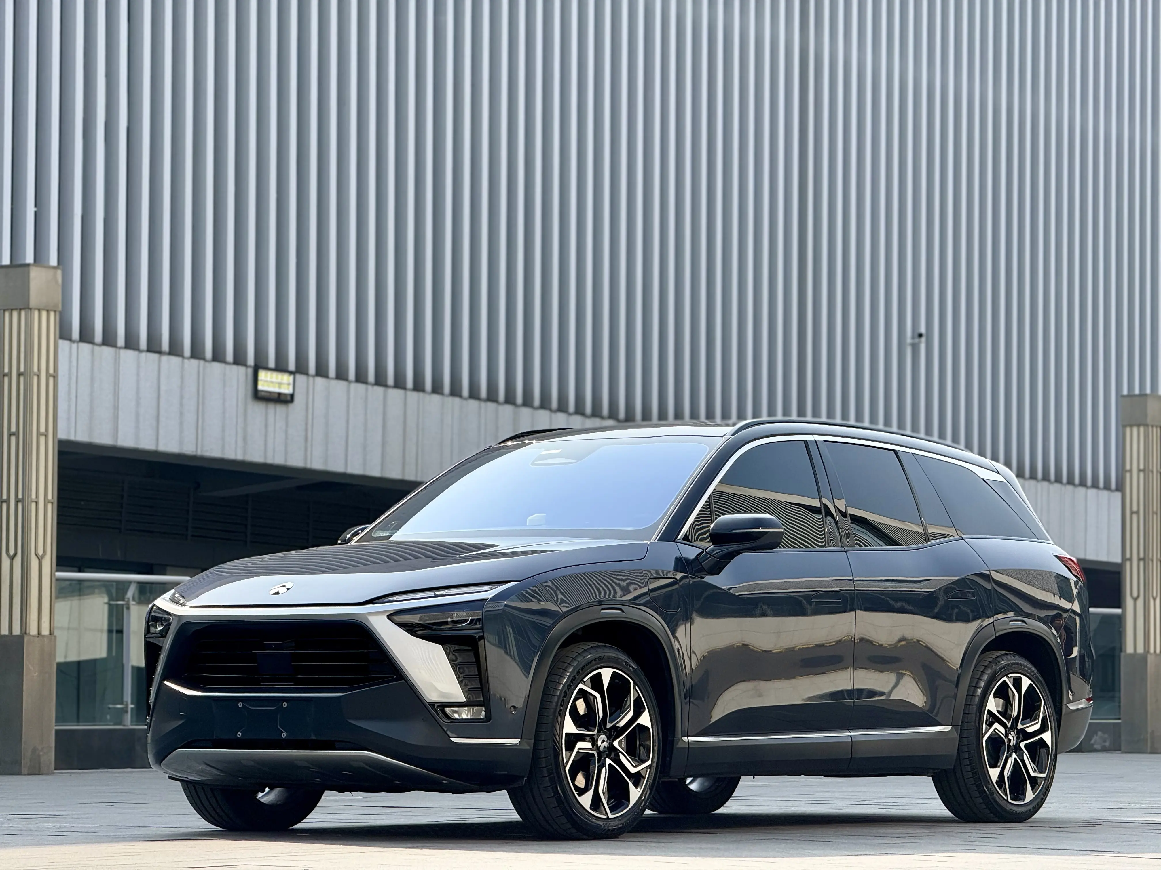 NIO ES8  из Китая