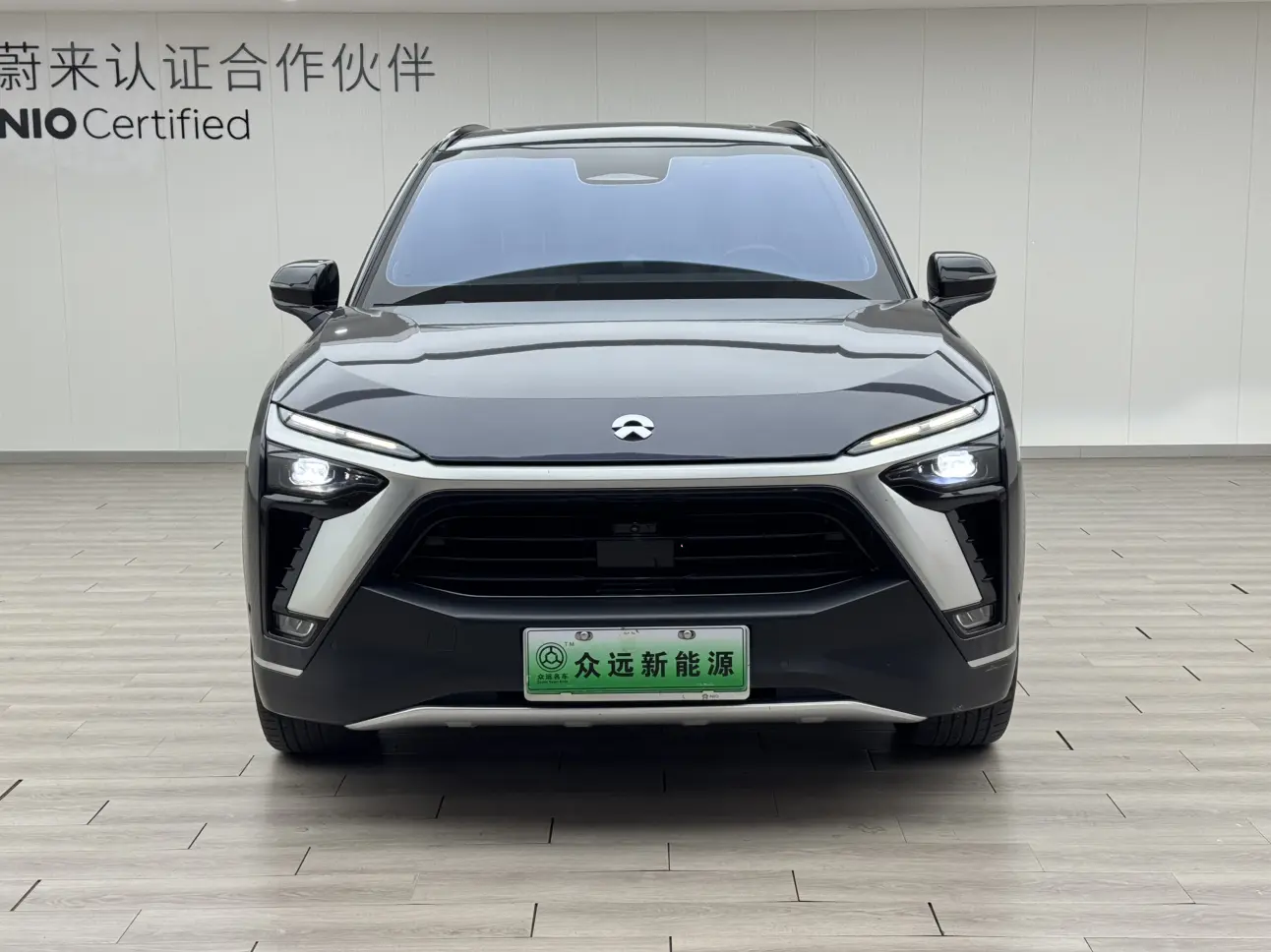 NIO ES8  из Китая