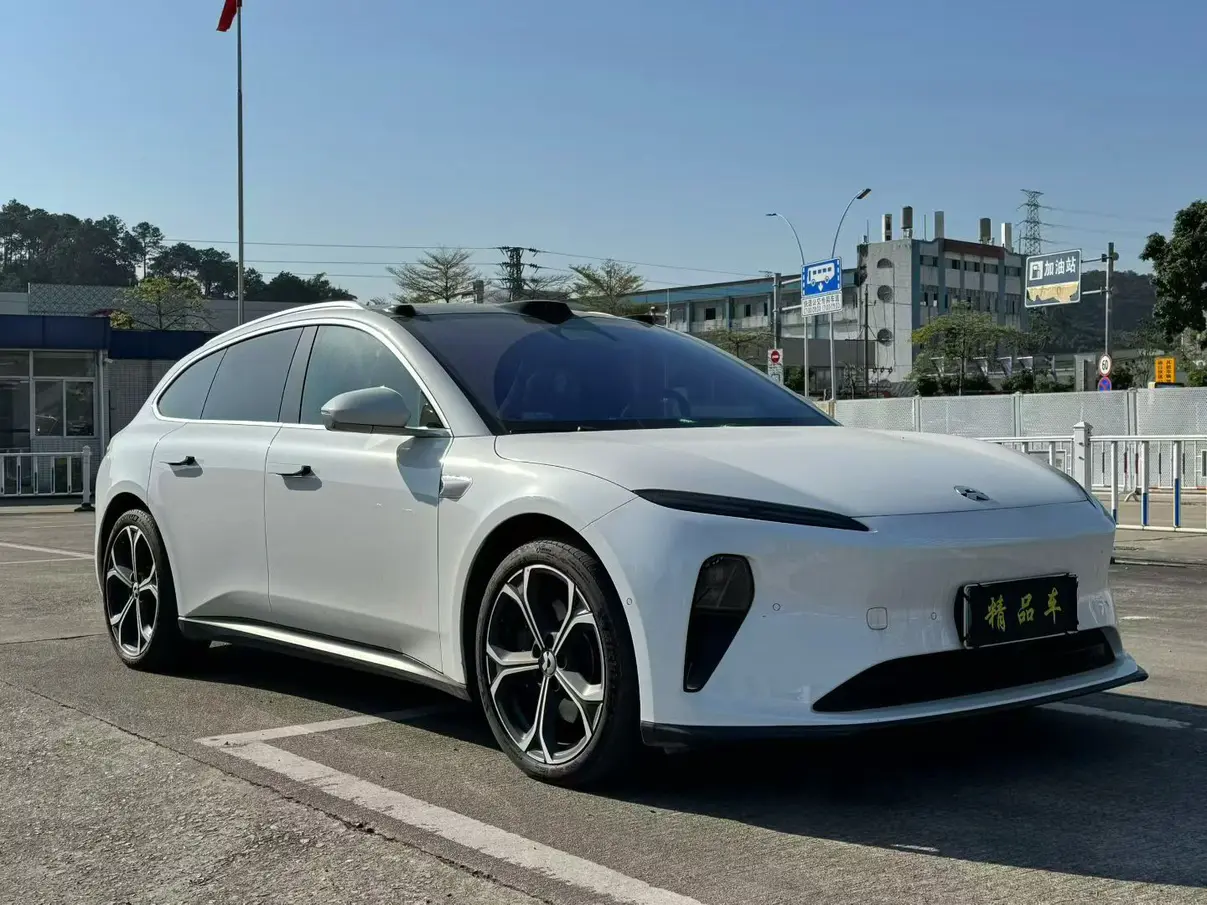 NIO ET5T  из Китая