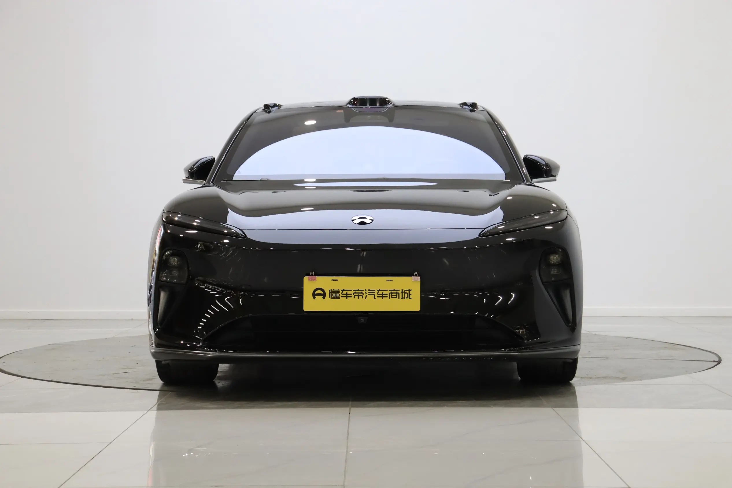 NIO ET5  из Китая