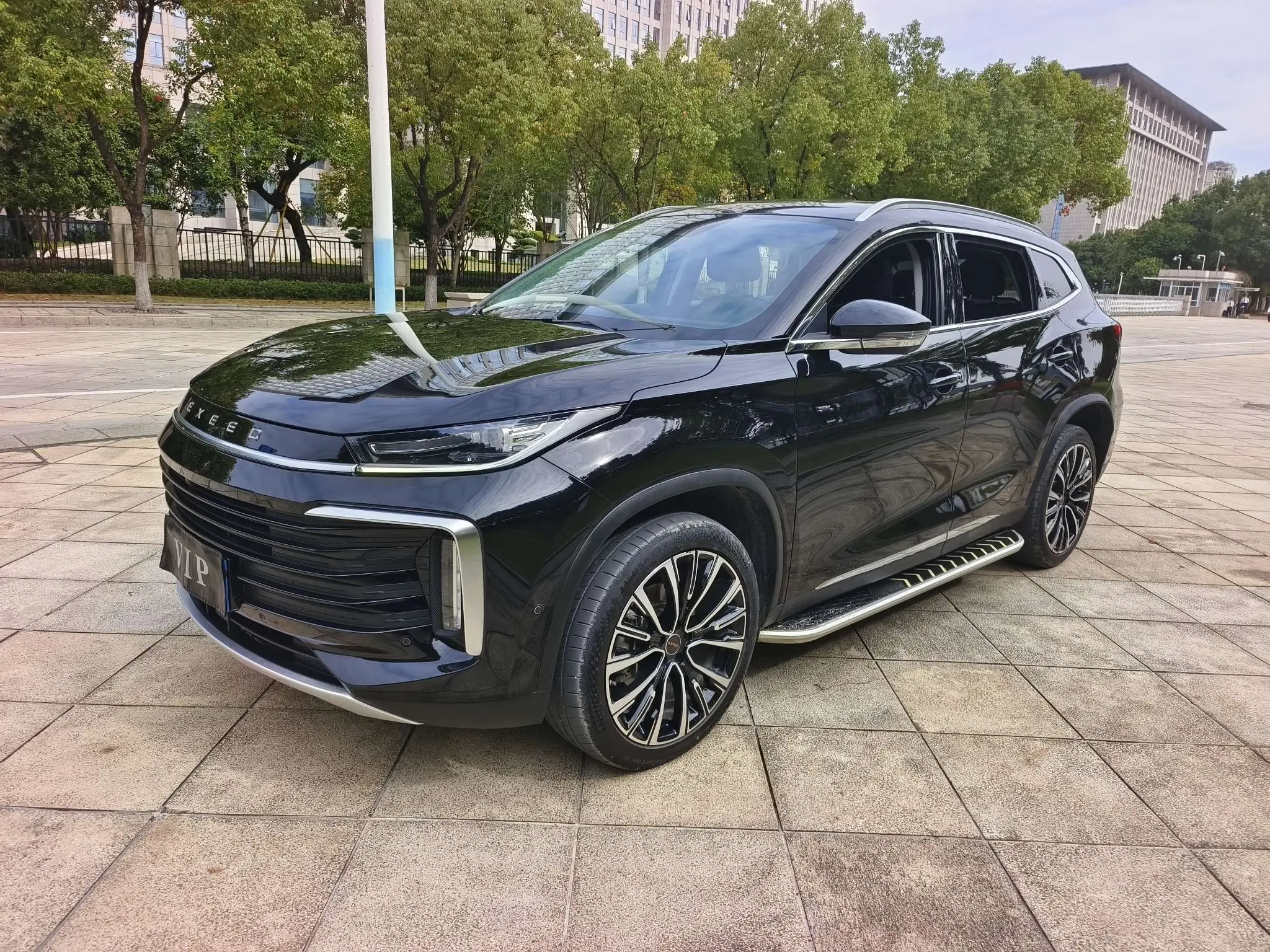 Exeed TXL (Stars in the clouds)  из Китая