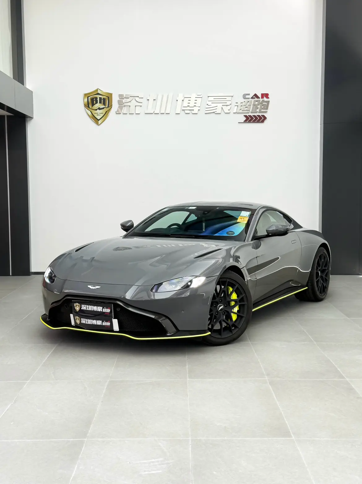 Aston Martin Vantage  из Китая