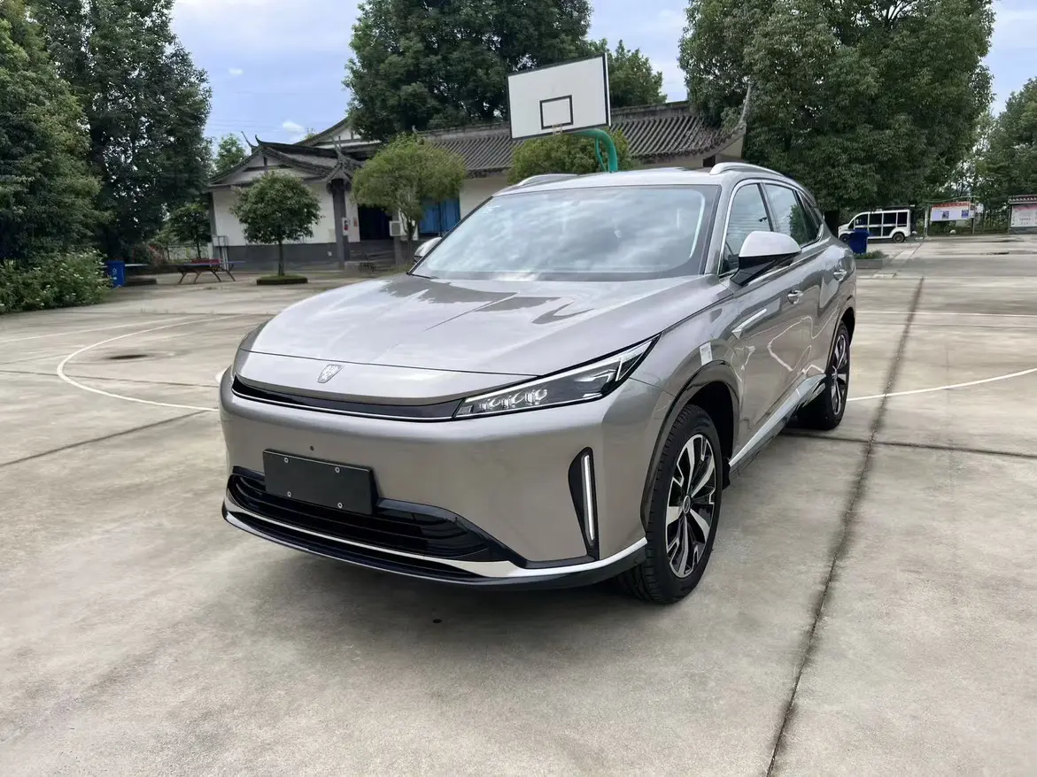 Roewe D5X DMH  из Китая