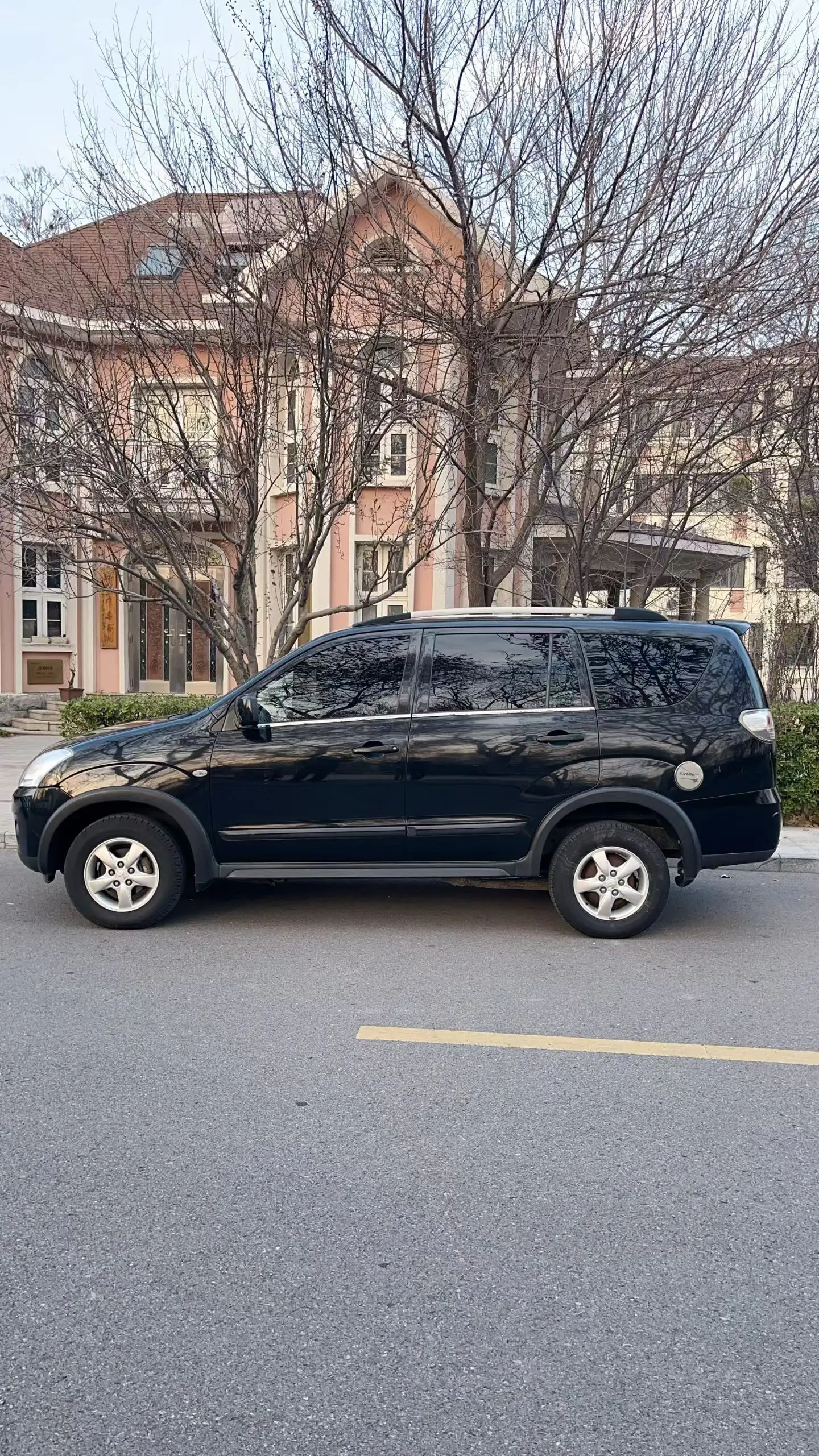 Mitsubishi Junge  из Китая