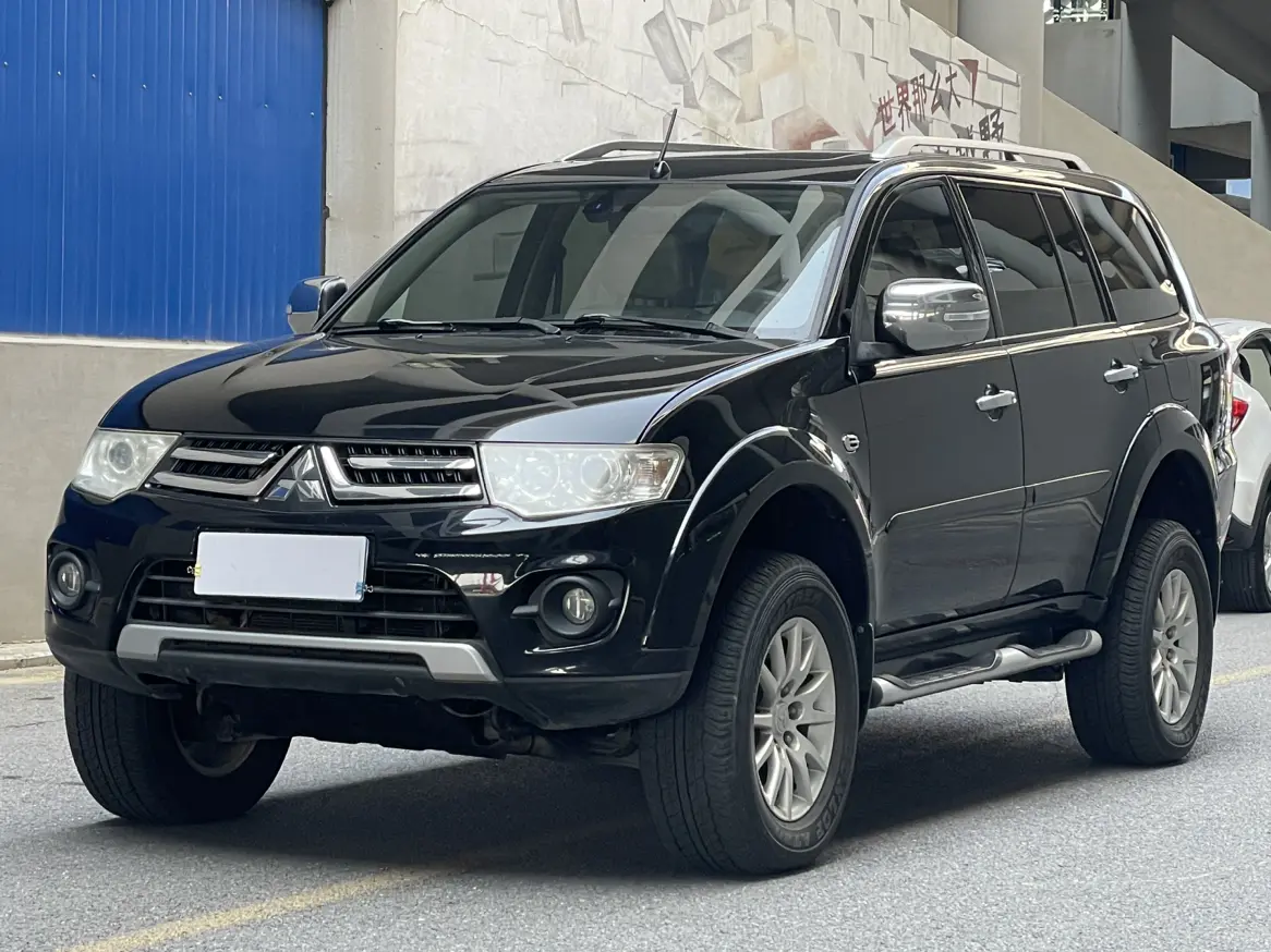 Mitsubishi Pajero Jinchang  из Китая