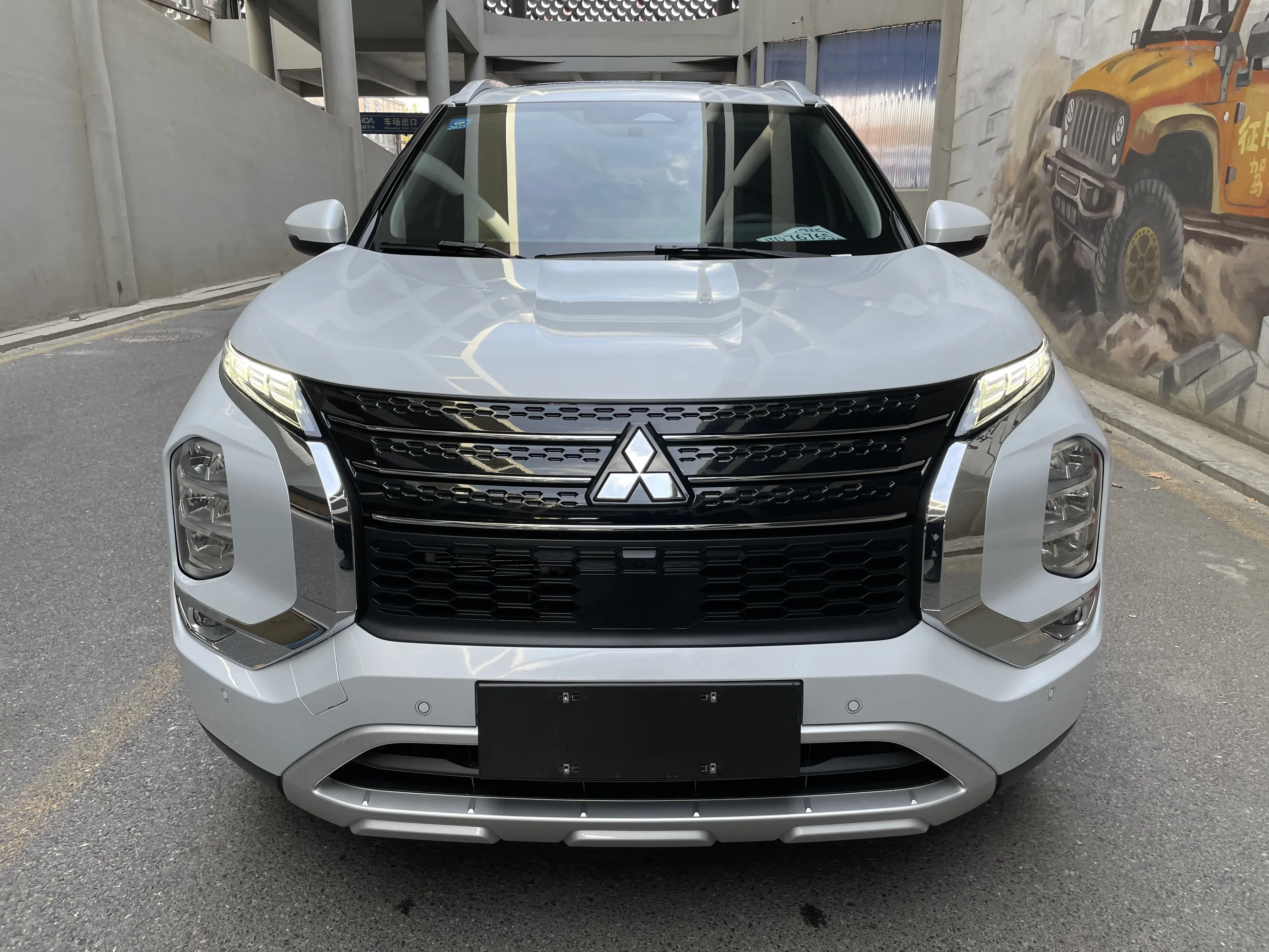 Mitsubishi Outlander  из Китая