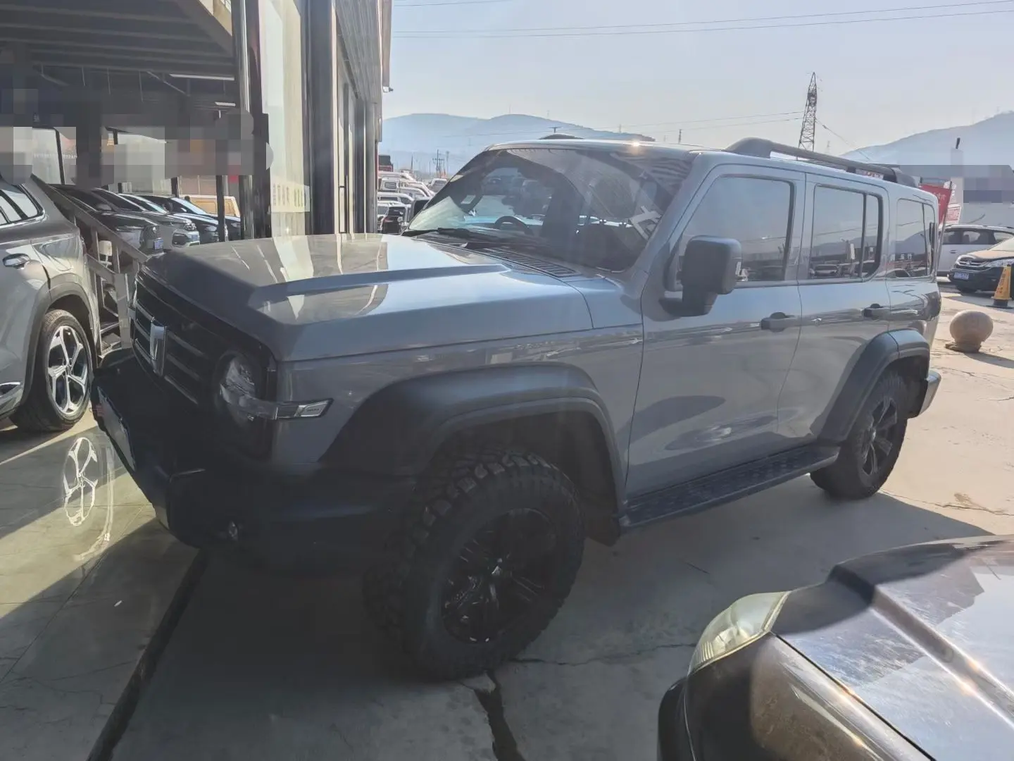 Tank 300  из Китая