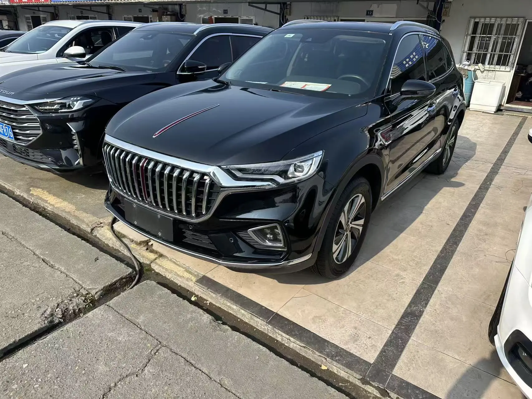 Hongqi HS5  из Китая