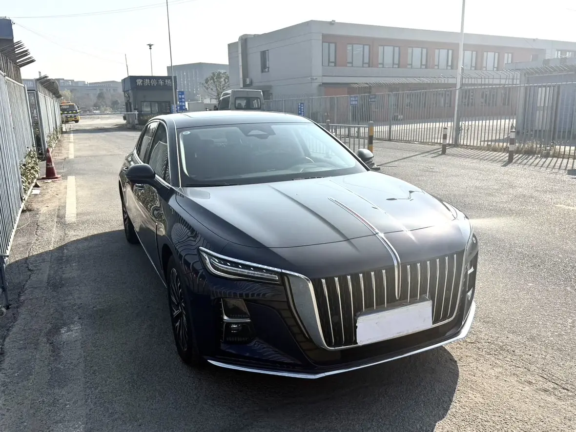 Hongqi H5  из Китая