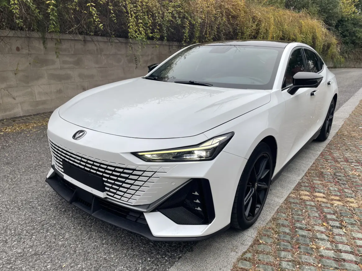 Changan UNI-V  из Китая