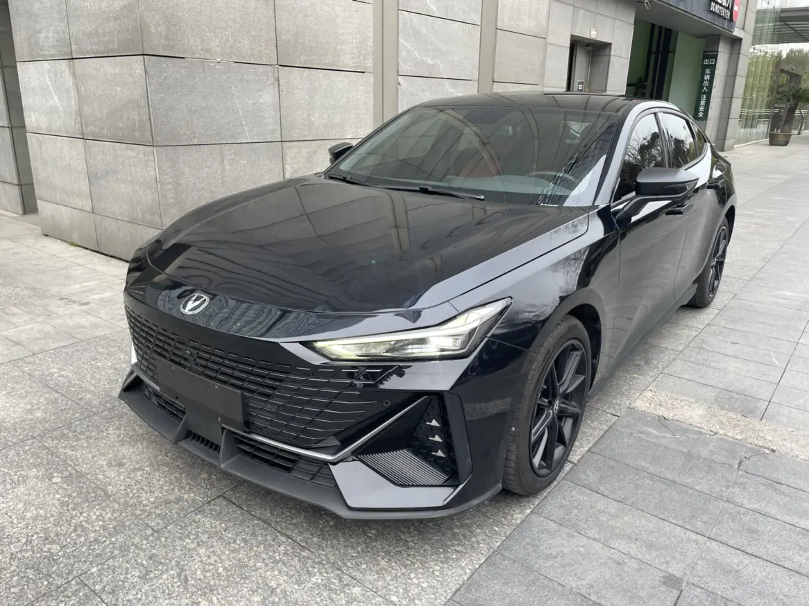 Changan UNI-V  из Китая