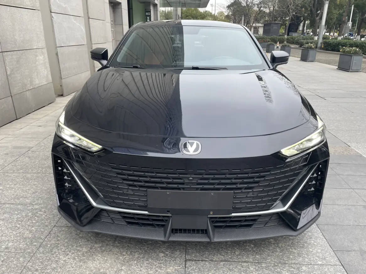 Changan UNI-V  из Китая