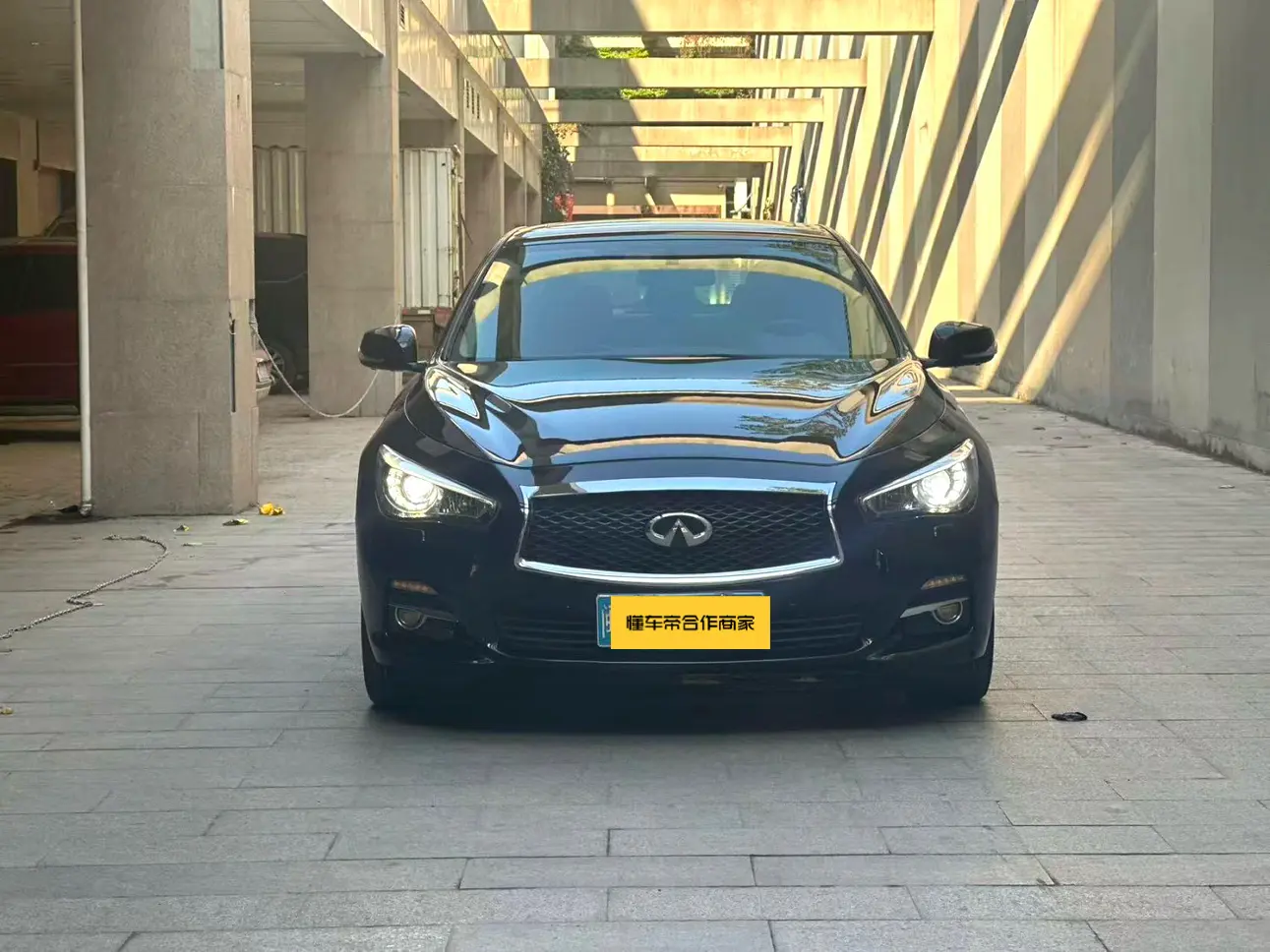 Infiniti Q50L  из Китая