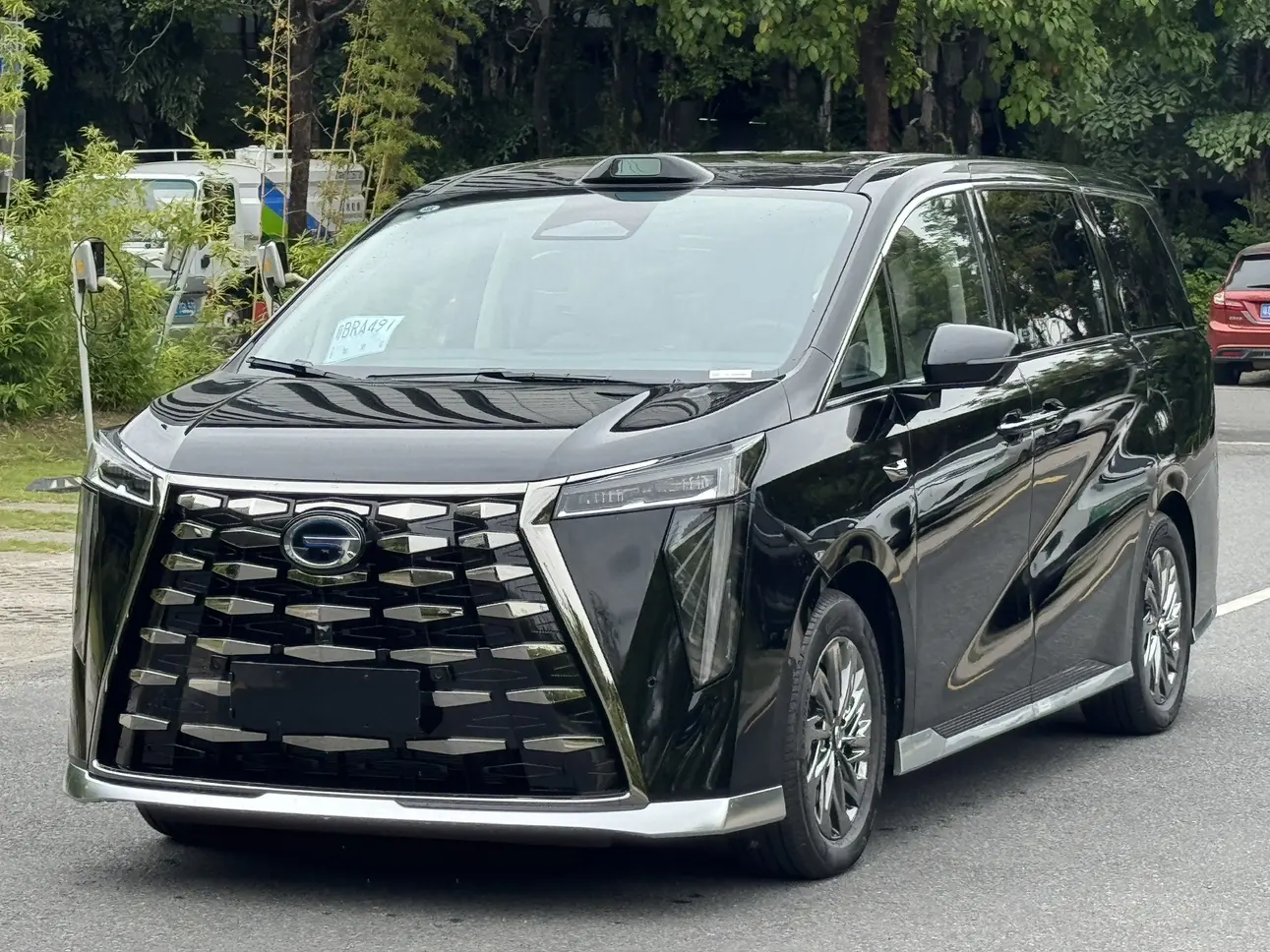 GAC Trumpchi aspires to the M8  из Китая