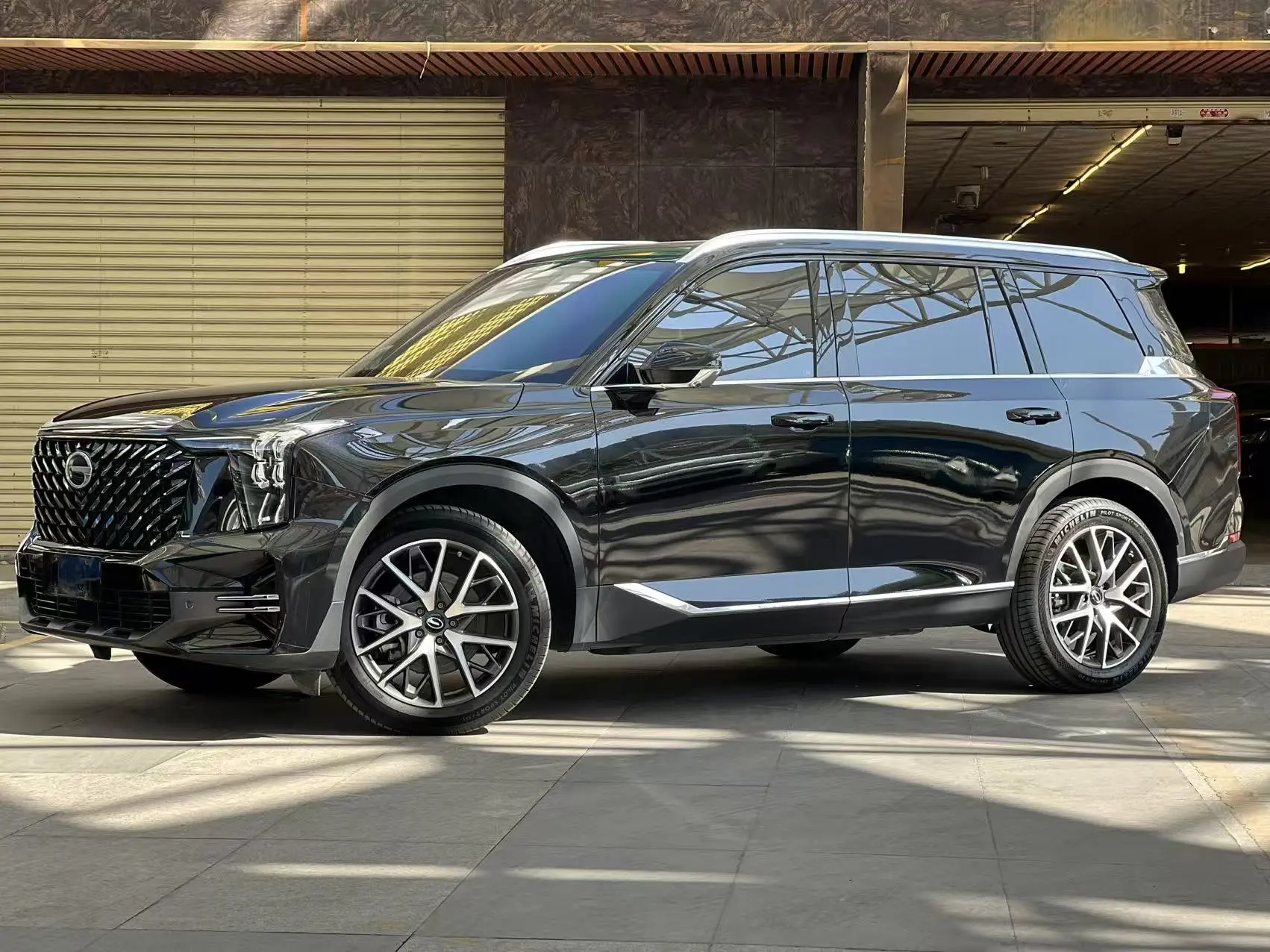 GAC Trumpchi GS8  из Китая