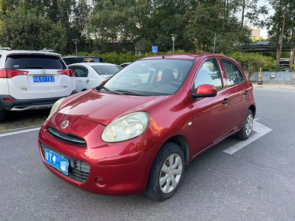 Nissan March  из Китая