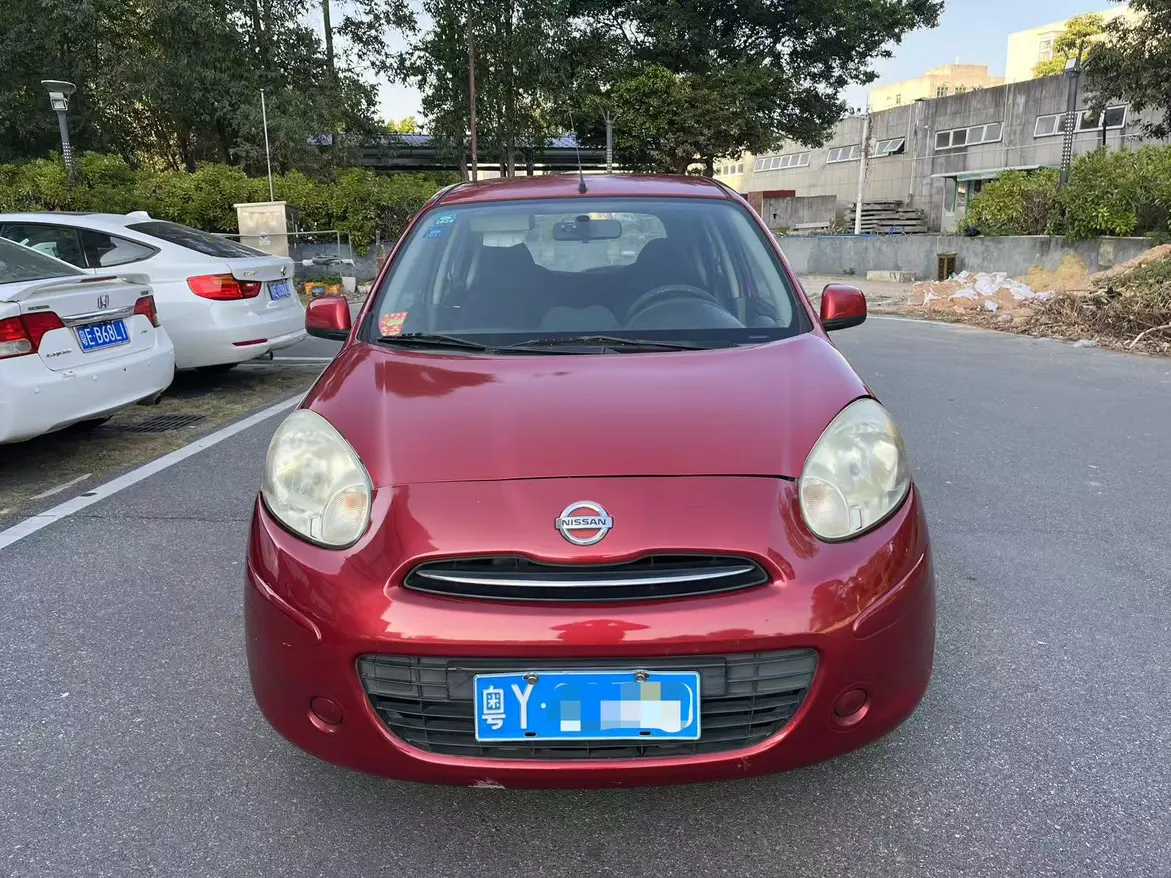 Nissan March  из Китая
