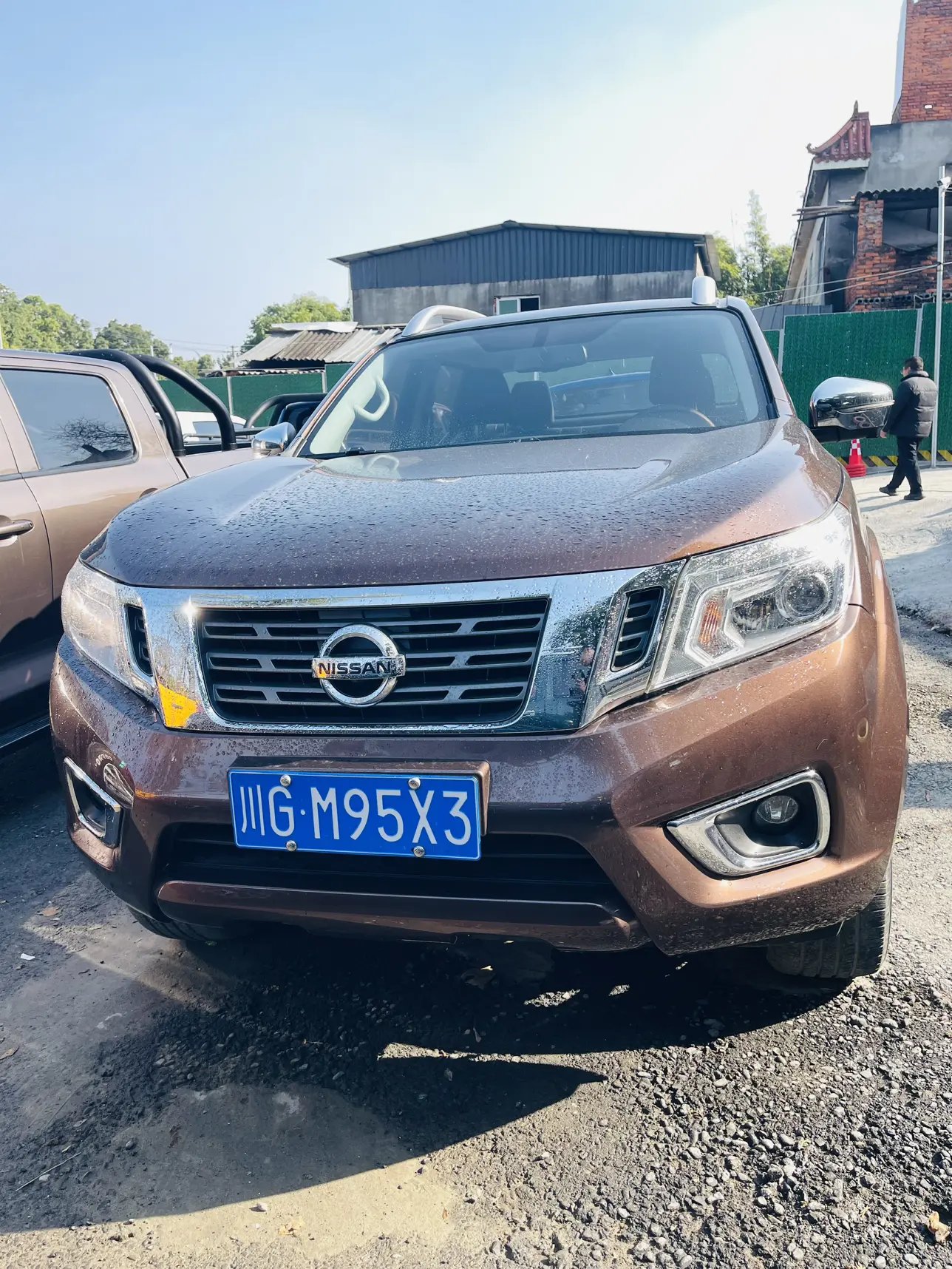 Nissan Navara  из Китая