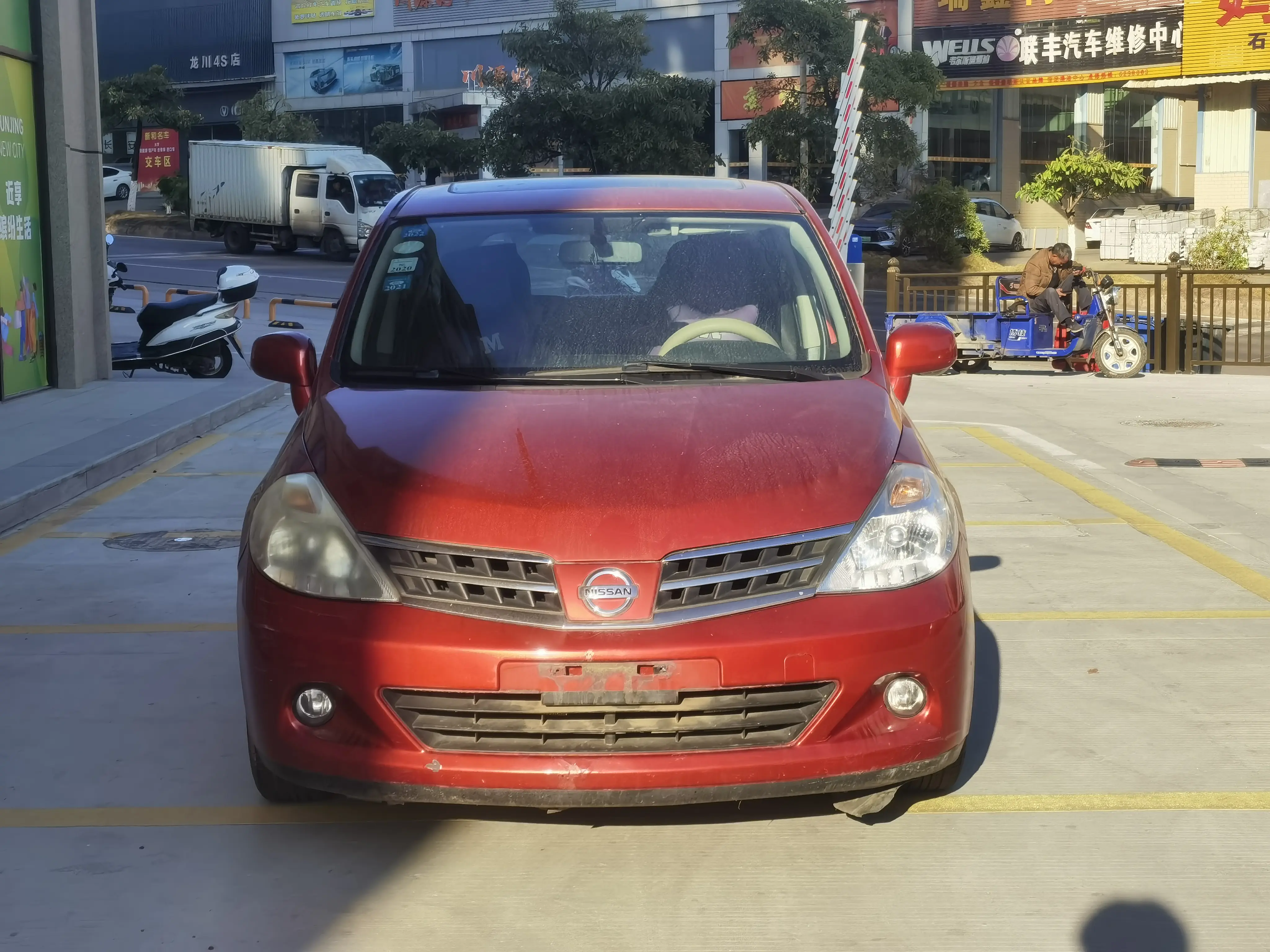 Nissan Tiida  из Китая