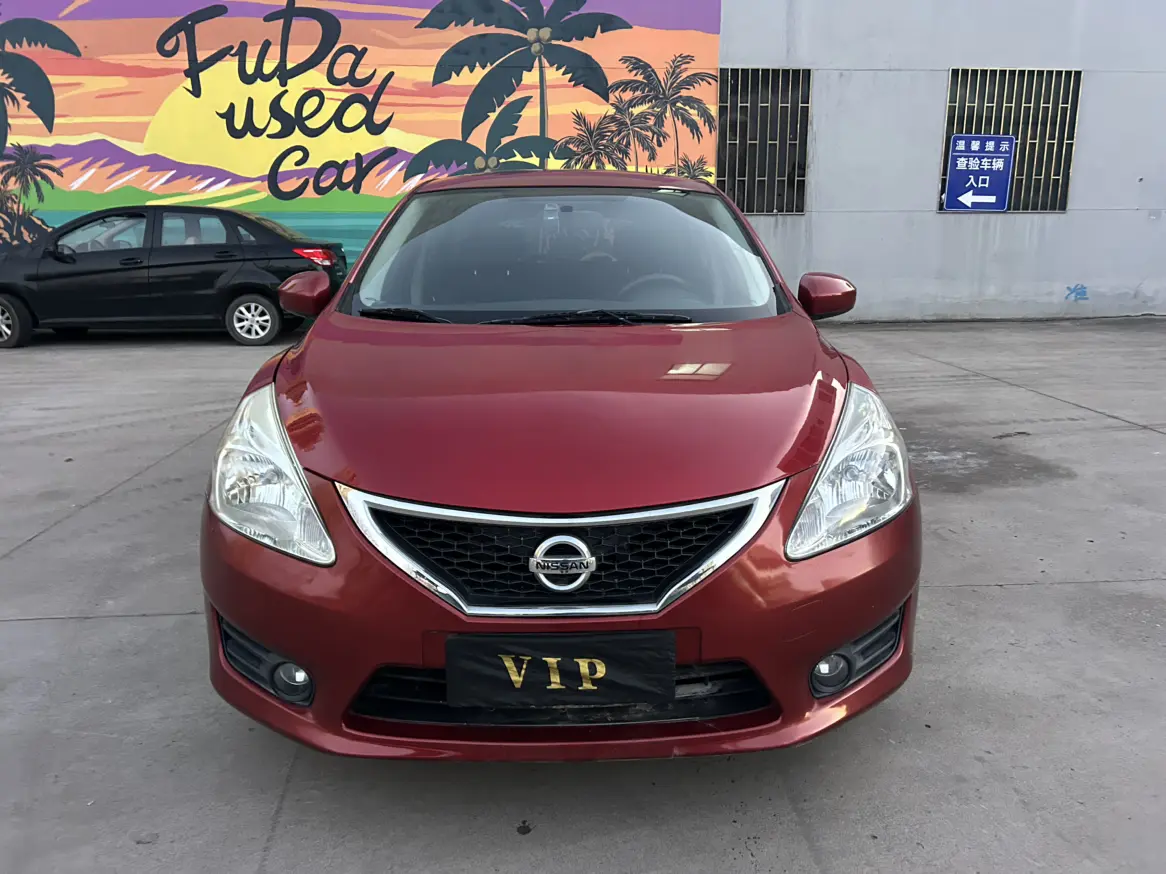 Nissan Tiida  из Китая