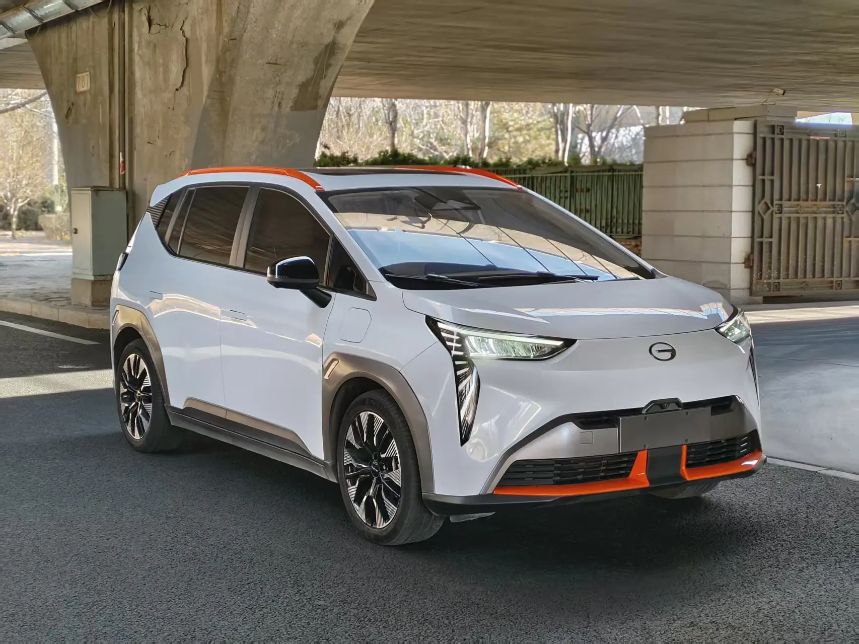 AION Y  из Китая