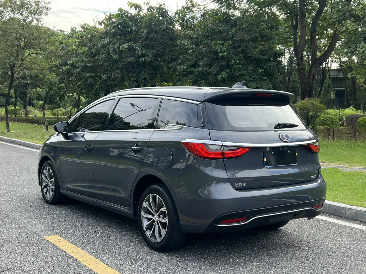 BYD Song MAX  из Китая