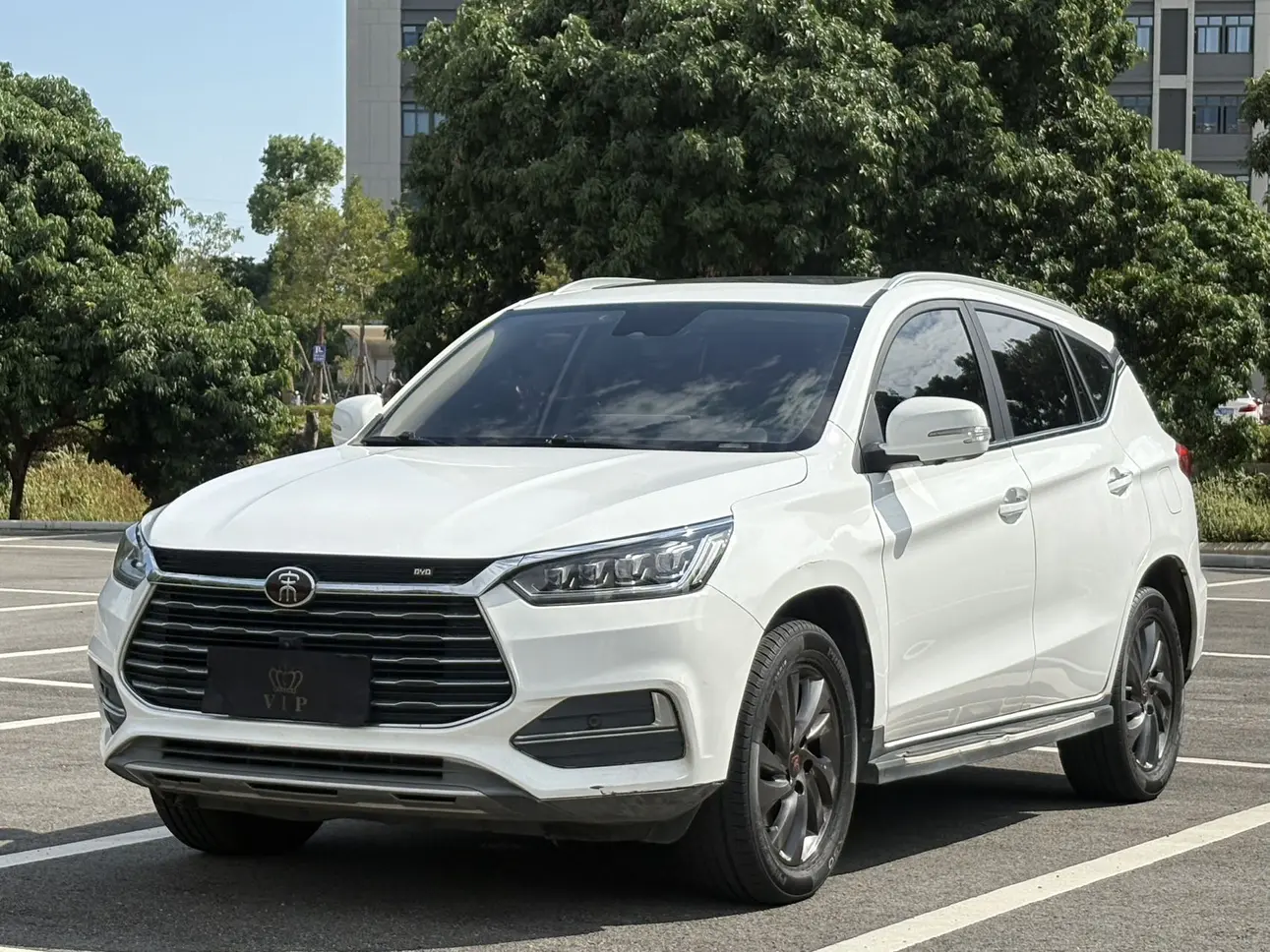 BYD Song  из Китая