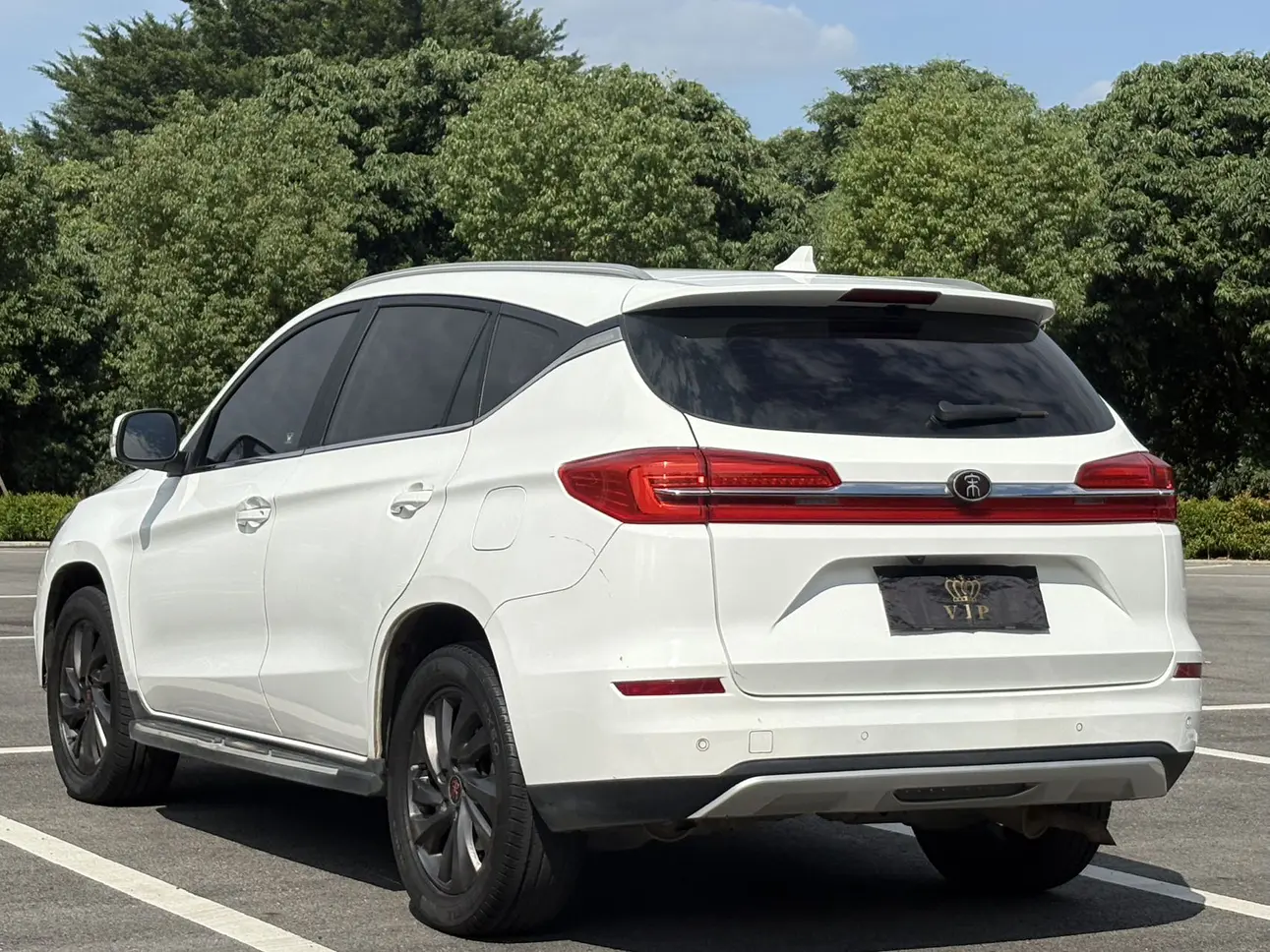 BYD Song  из Китая