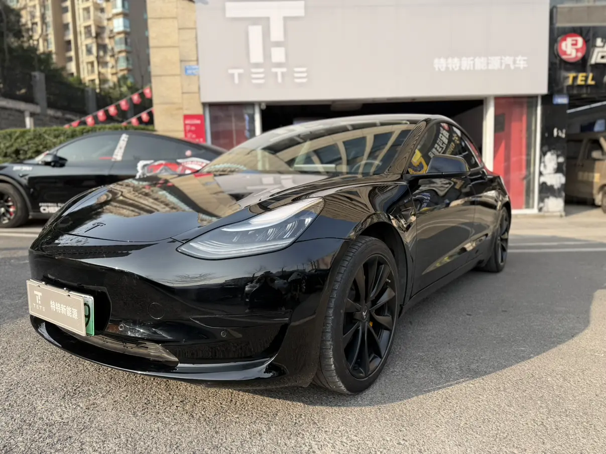 Tesla Model 3  из Китая