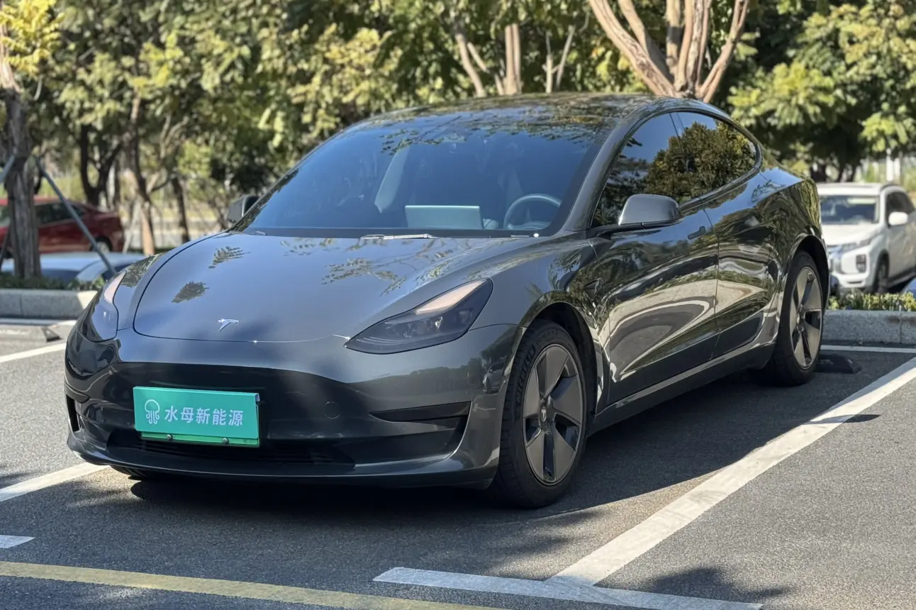 Tesla Model 3  из Китая