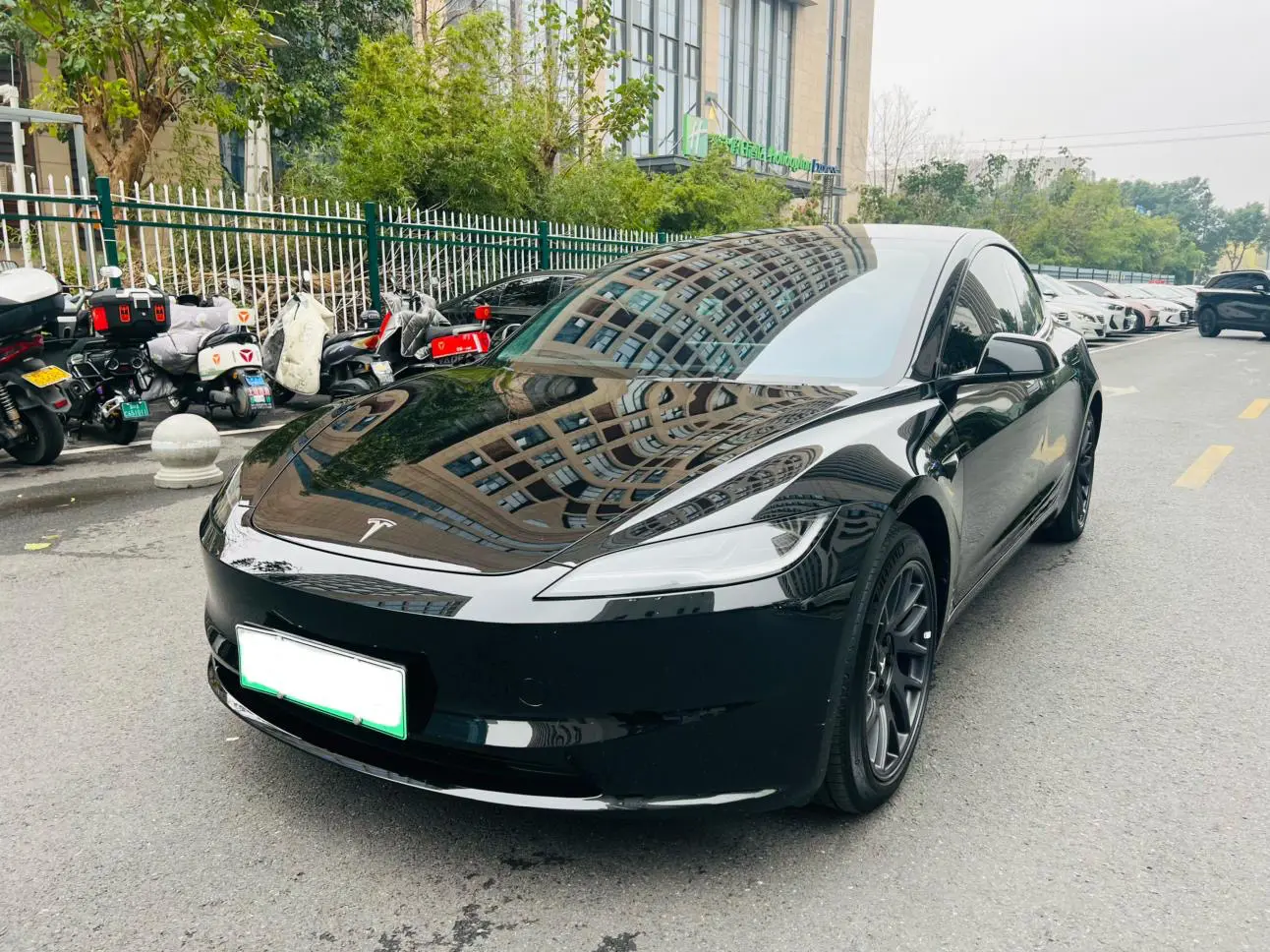 Tesla Model 3  из Китая