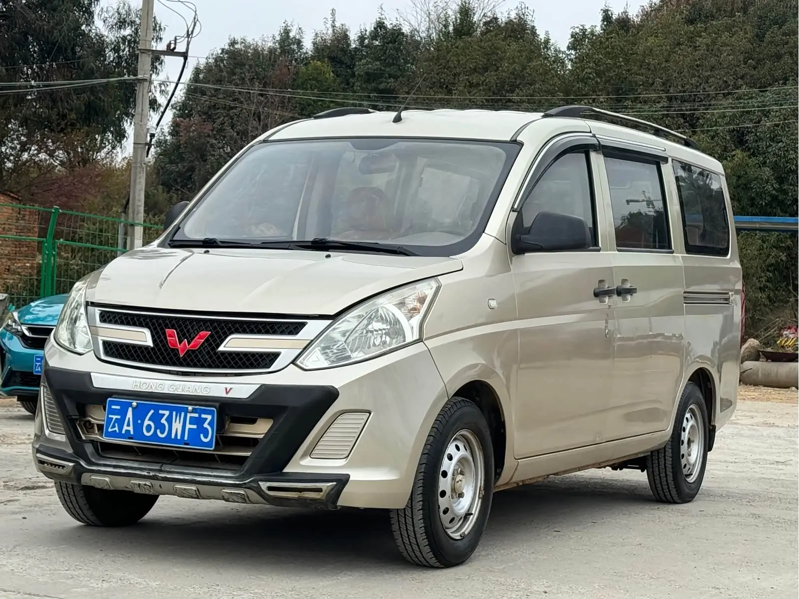 Wuling Rongguang V  из Китая