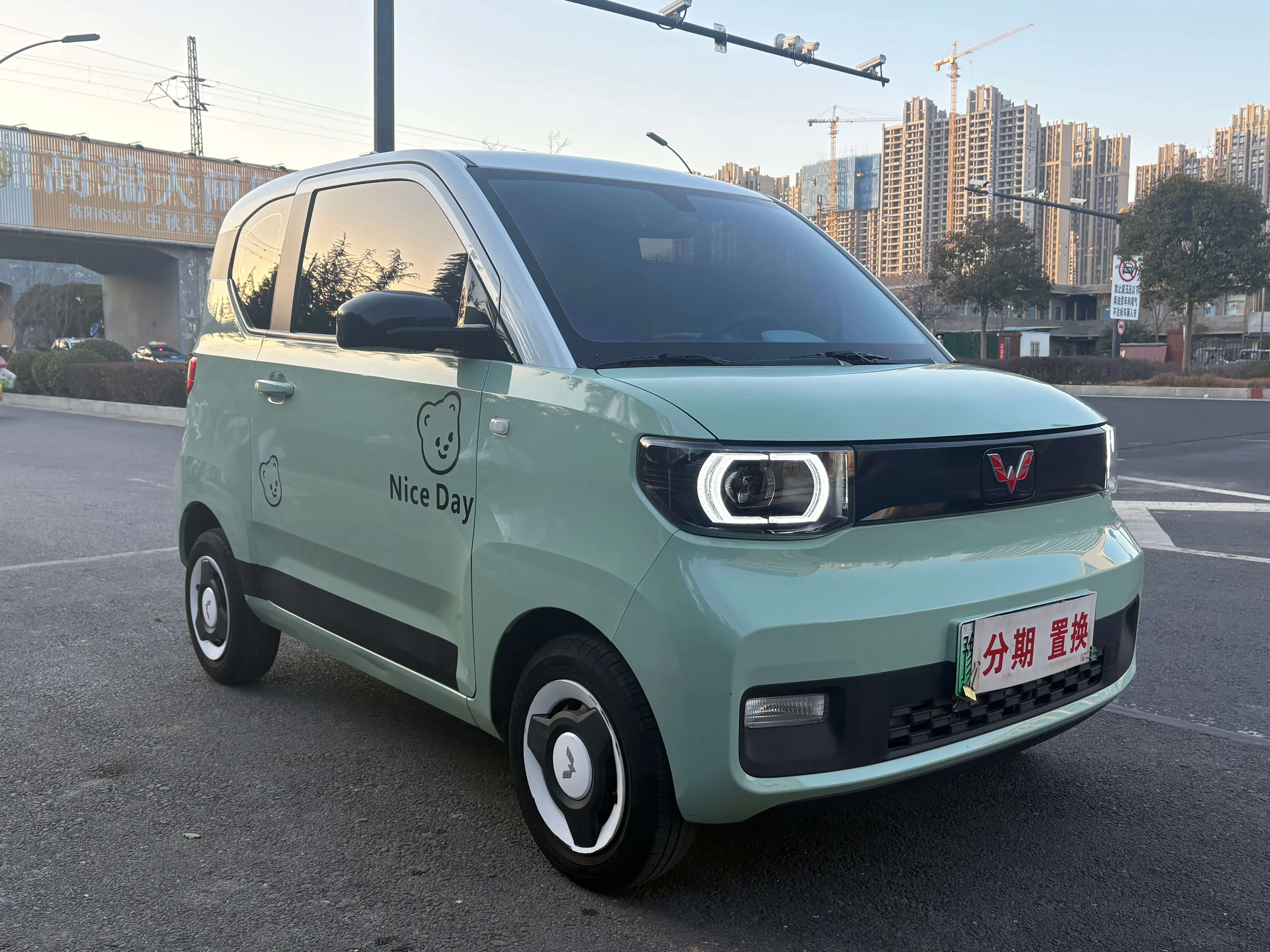 Wuling Hongguang MINIEV  из Китая