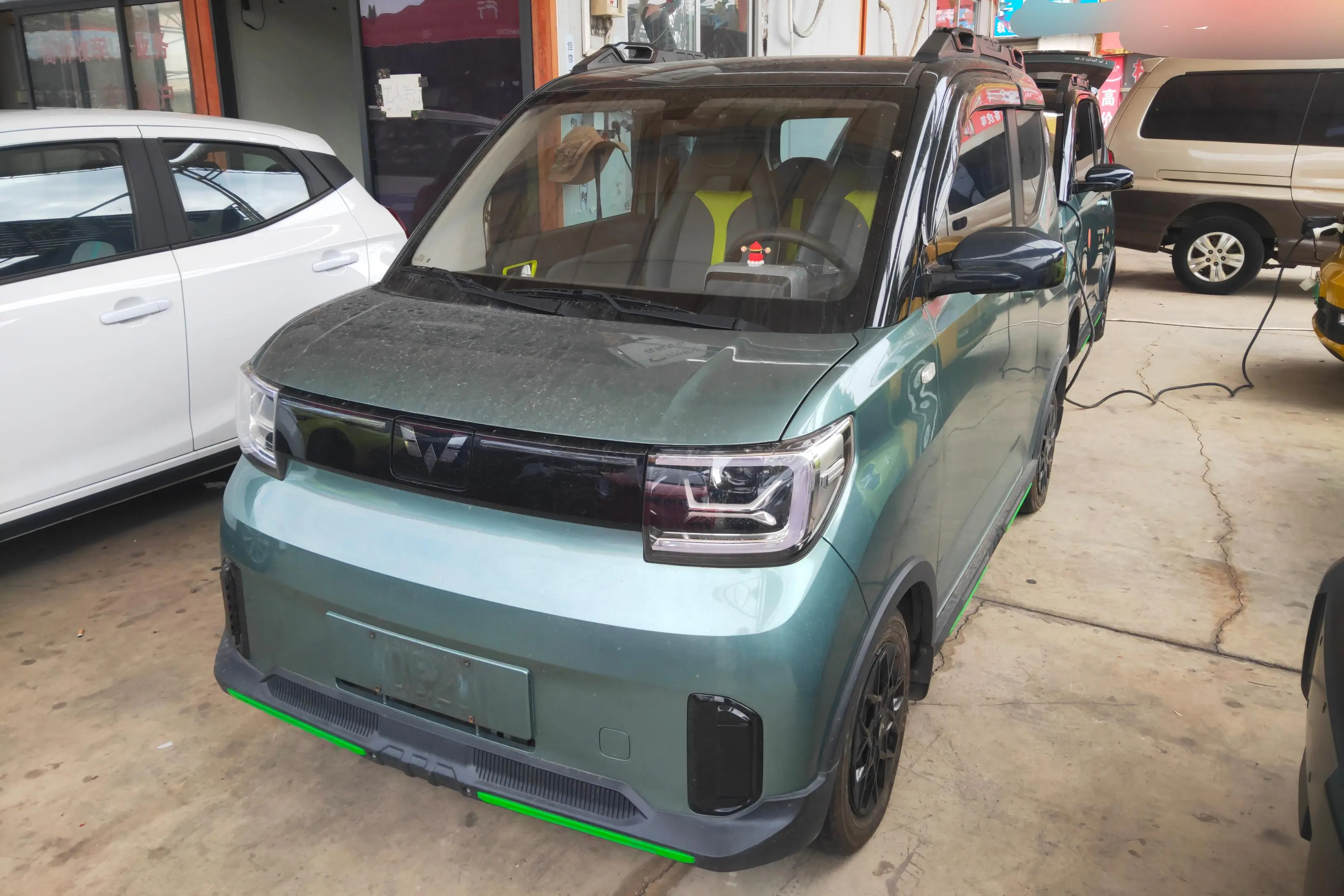 Wuling Hongguang MINIEV  из Китая