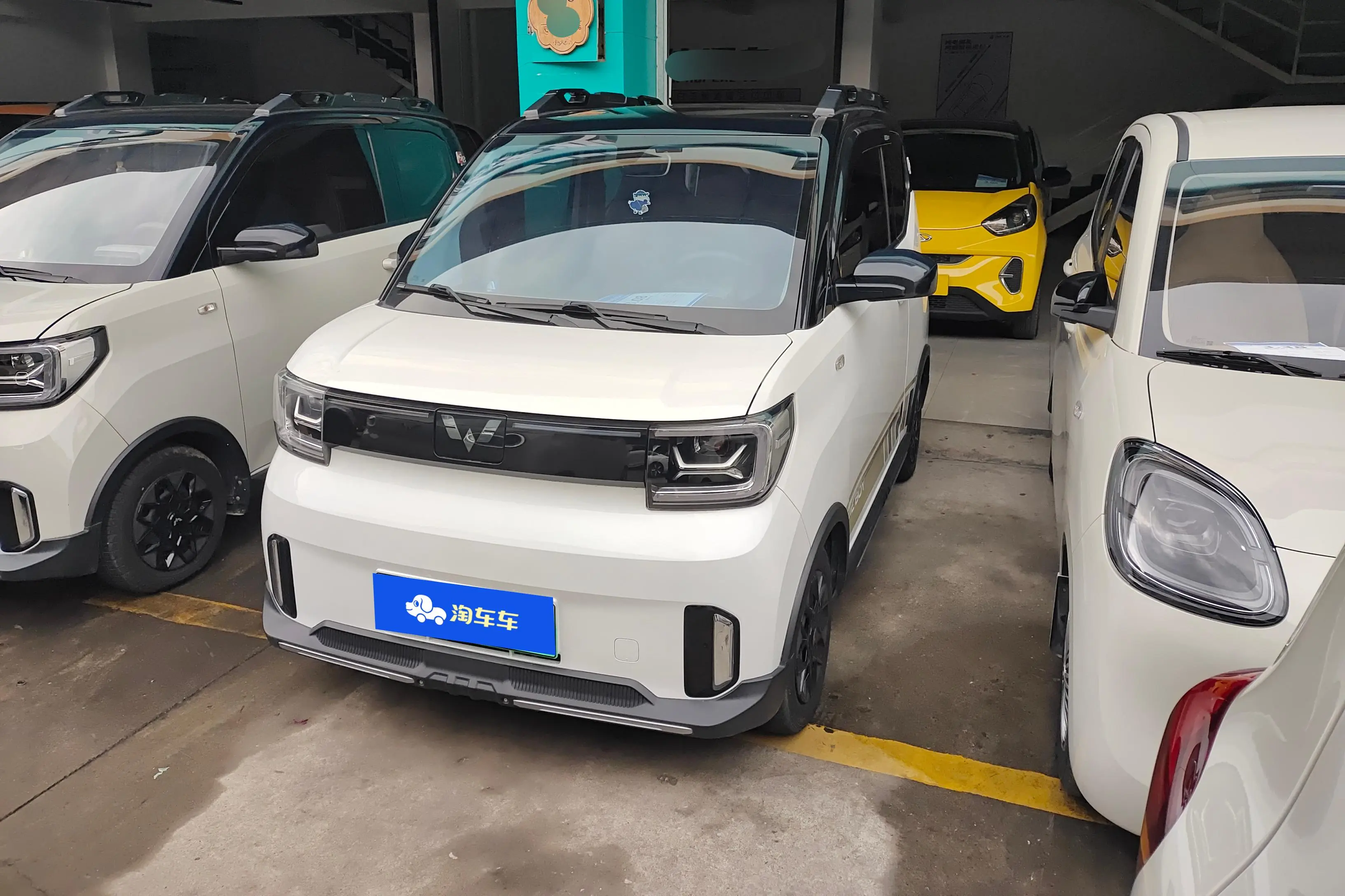 Wuling Hongguang MINIEV  из Китая