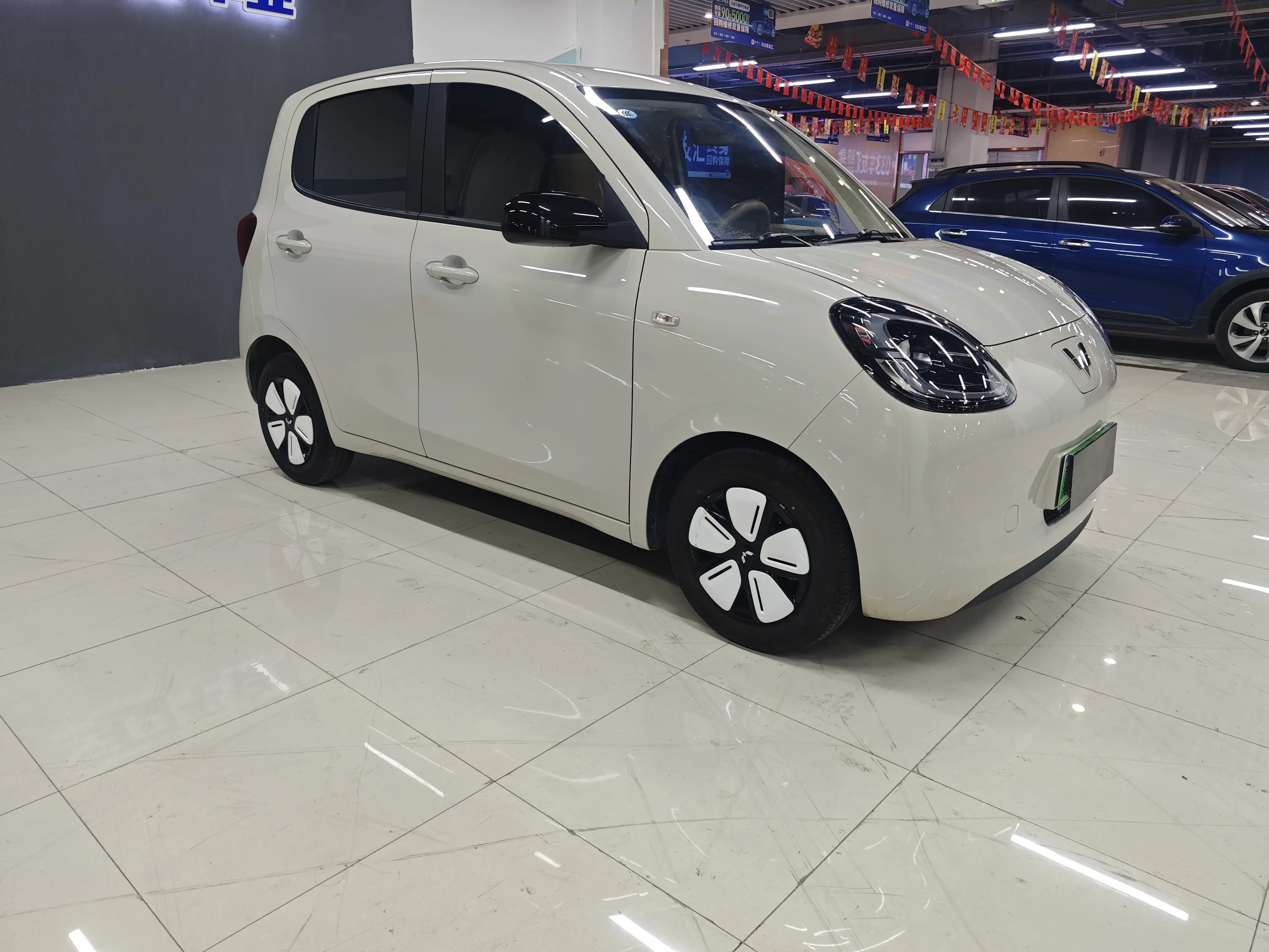 Wuling Hongguang MINIEV  из Китая