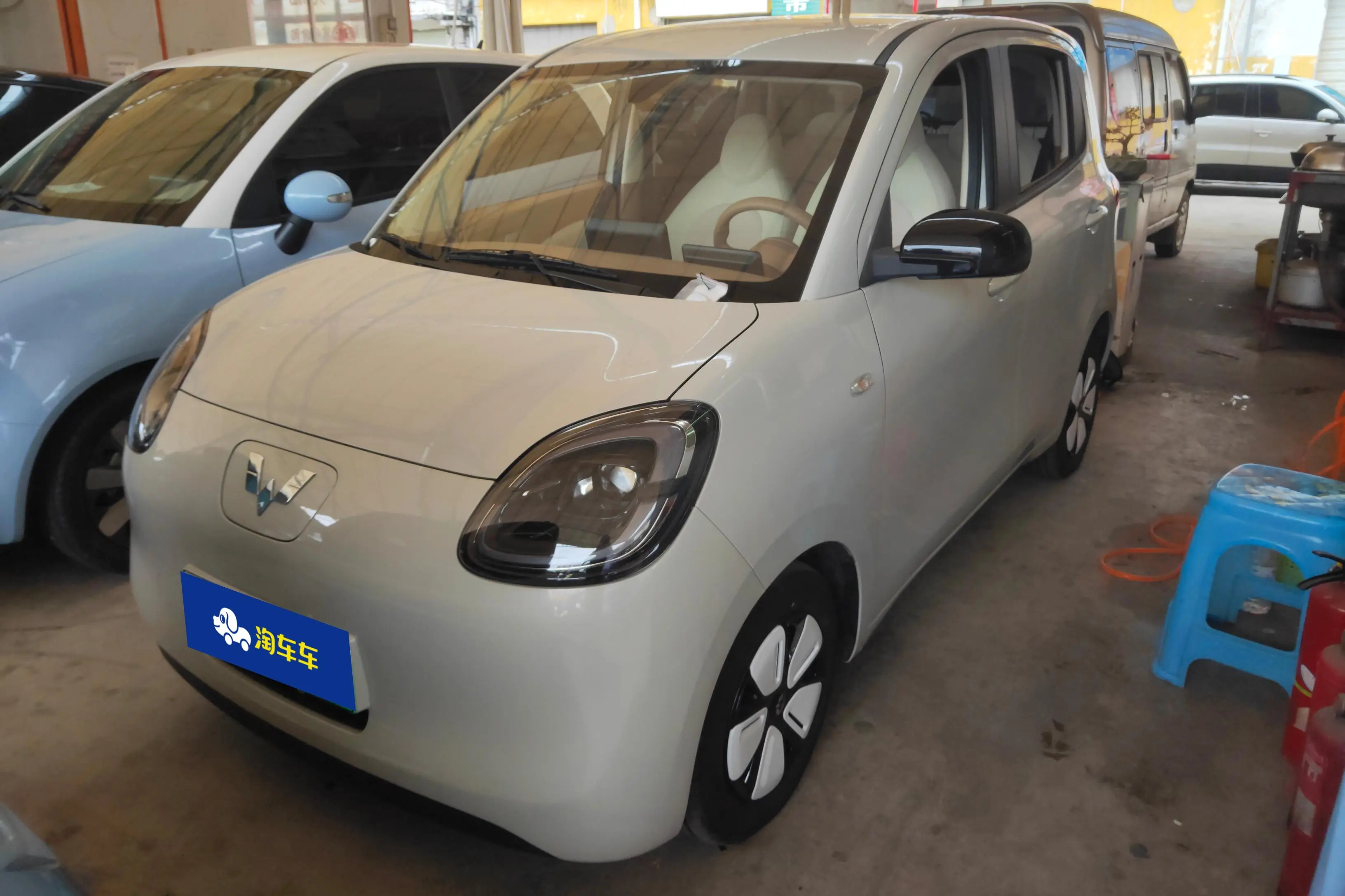 Wuling Hongguang MINIEV  из Китая