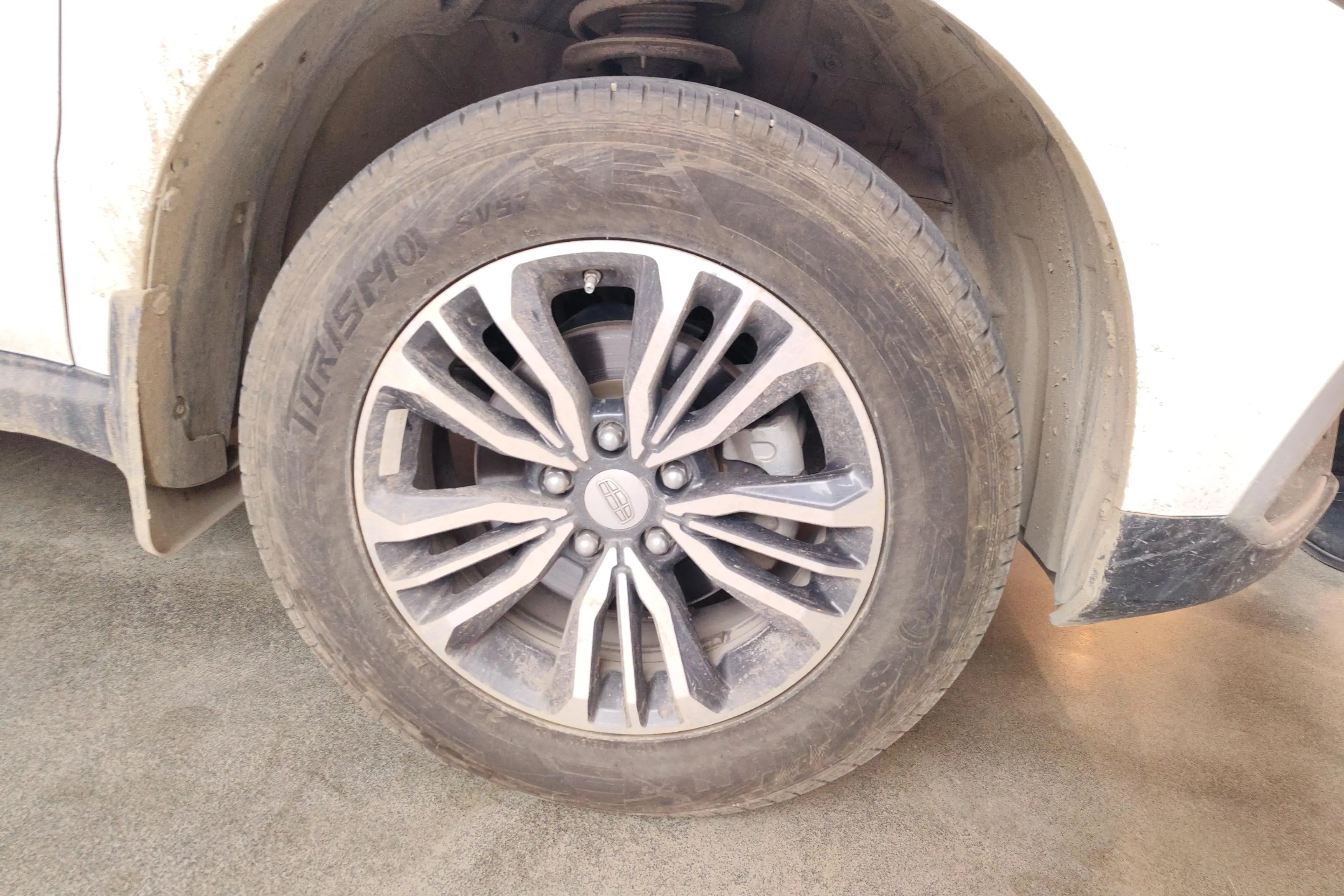 Geely Vision X6  из Китая