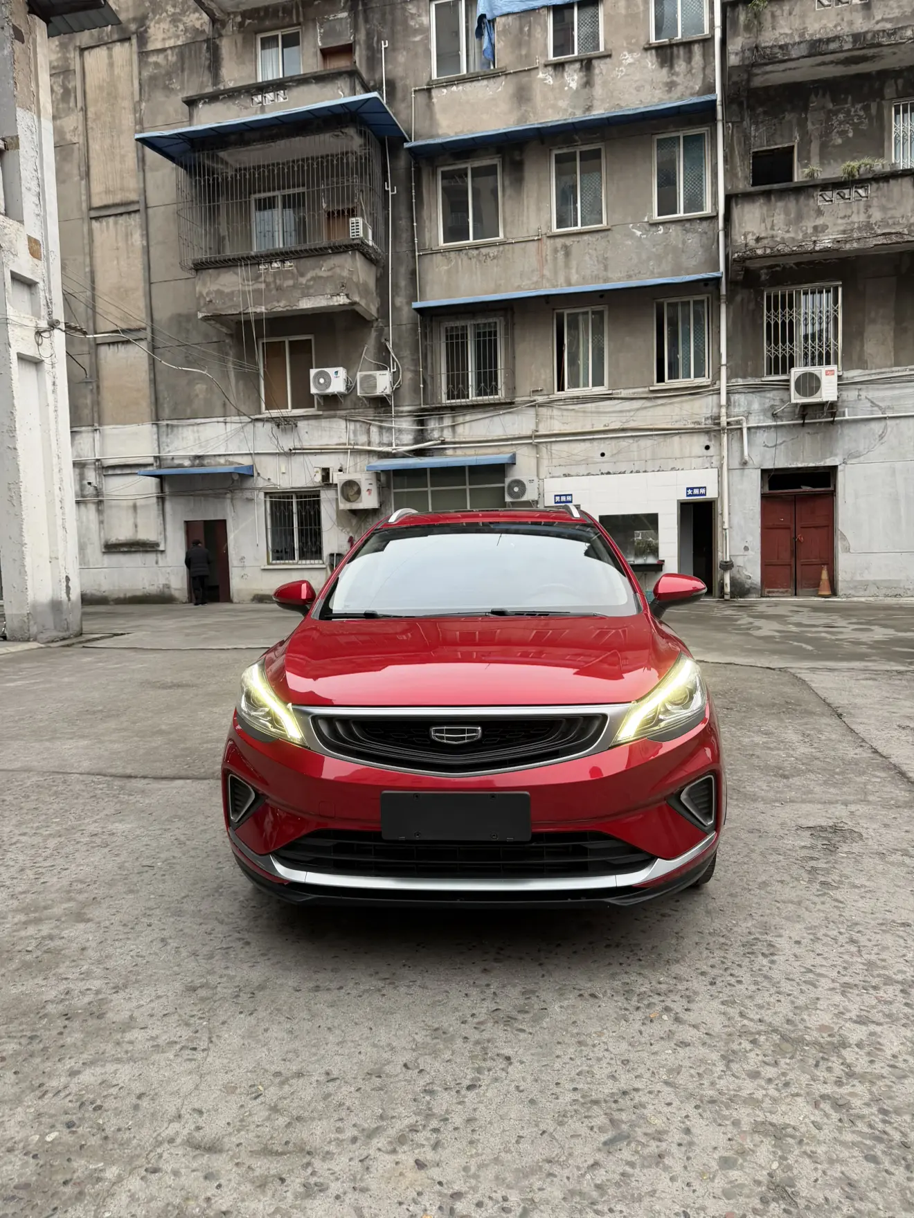 Geely Emgrand GS  из Китая