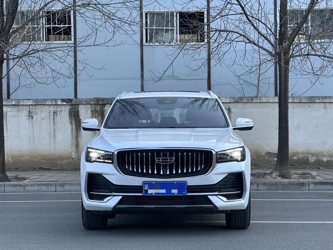 Geely Monjaro (Xingyue L)  из Китая