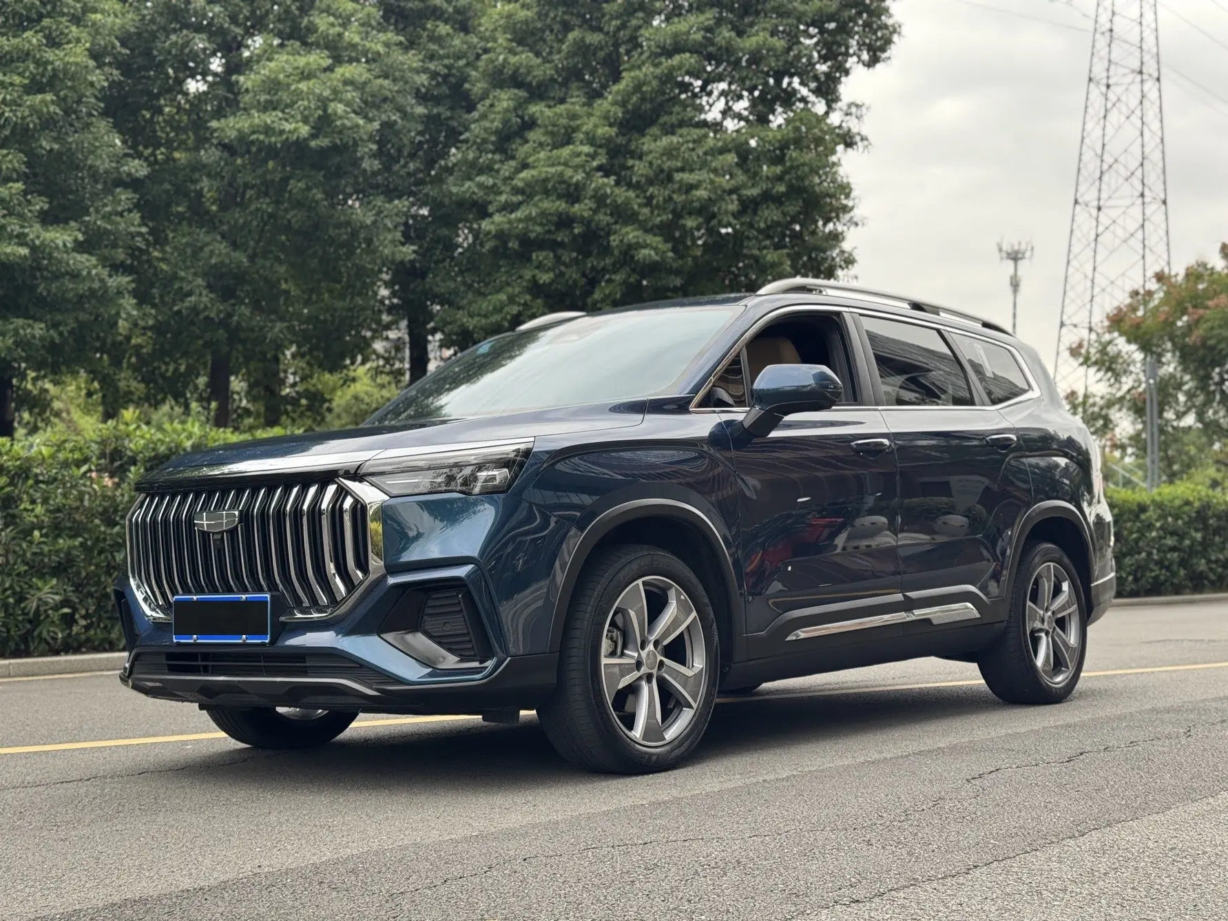 Geely Haoyue L  из Китая