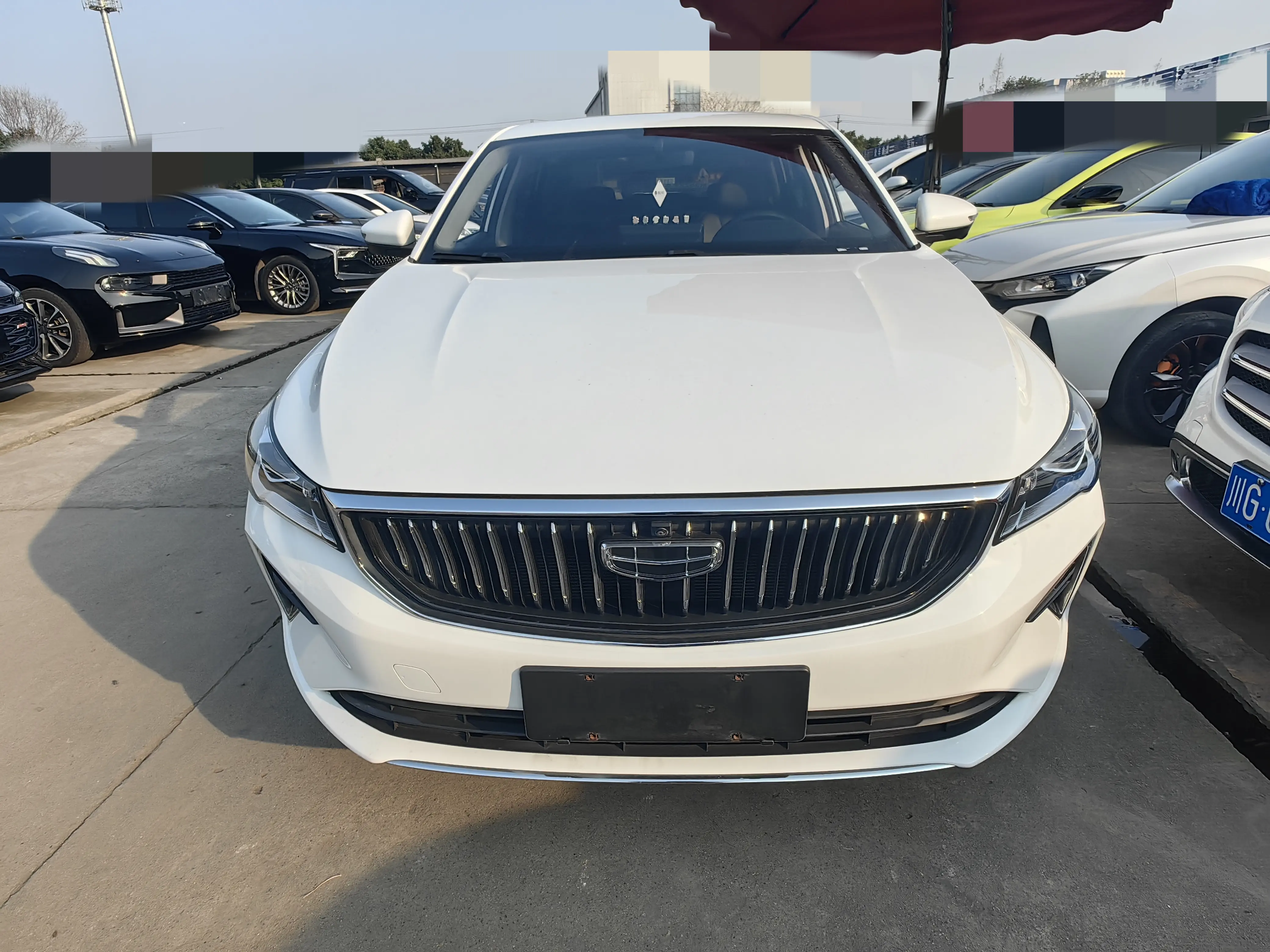 Geely Emgrand  из Китая