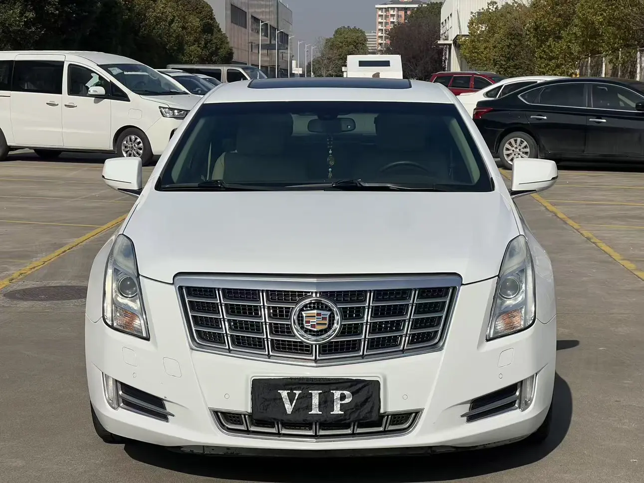 Cadillac XTS  из Китая