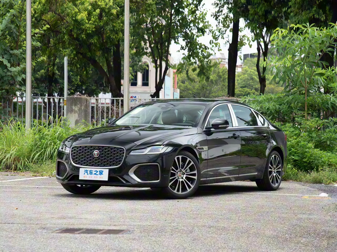 Jaguar XFL  из Китая