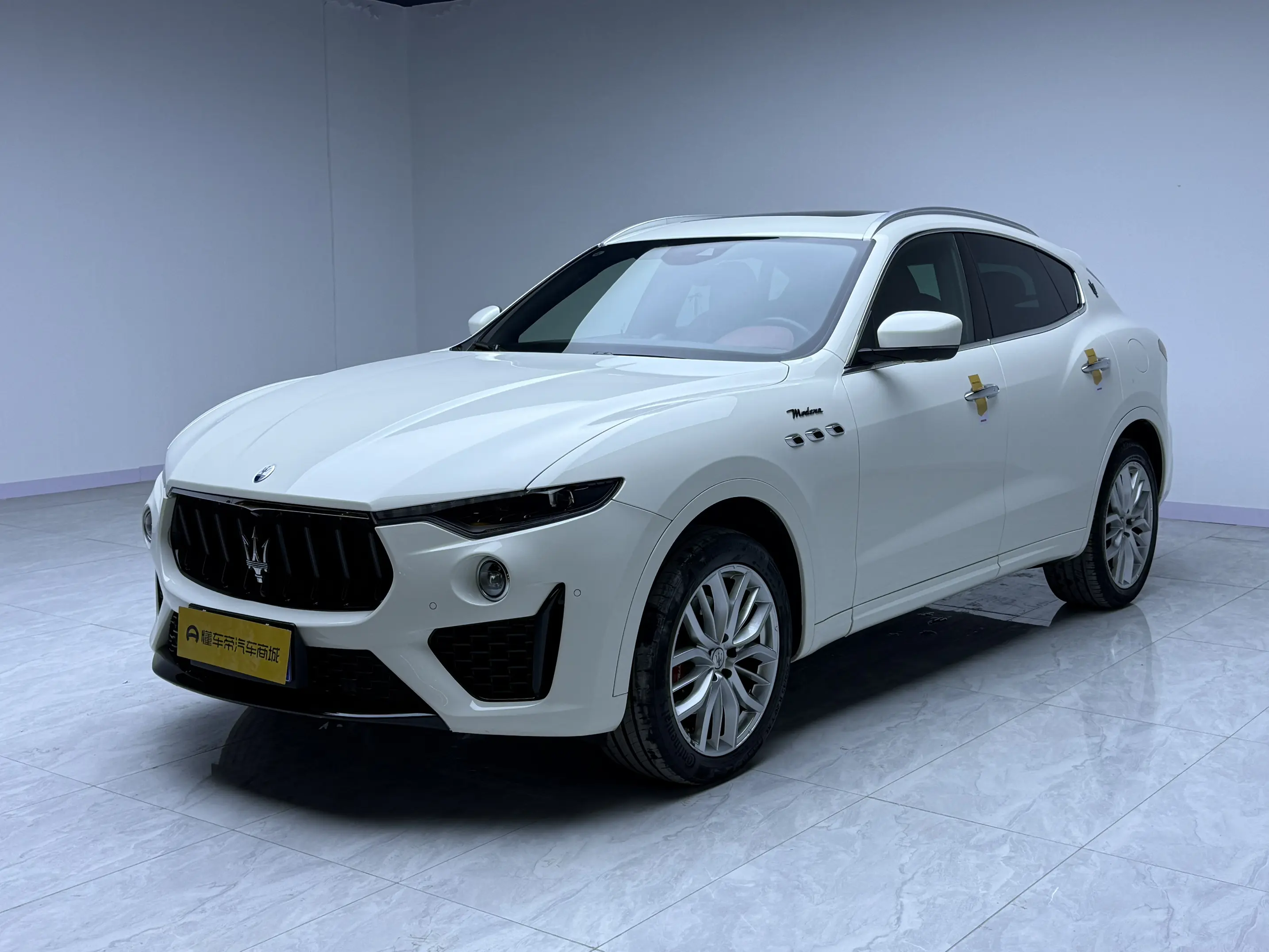 Maserati Levante  из Китая